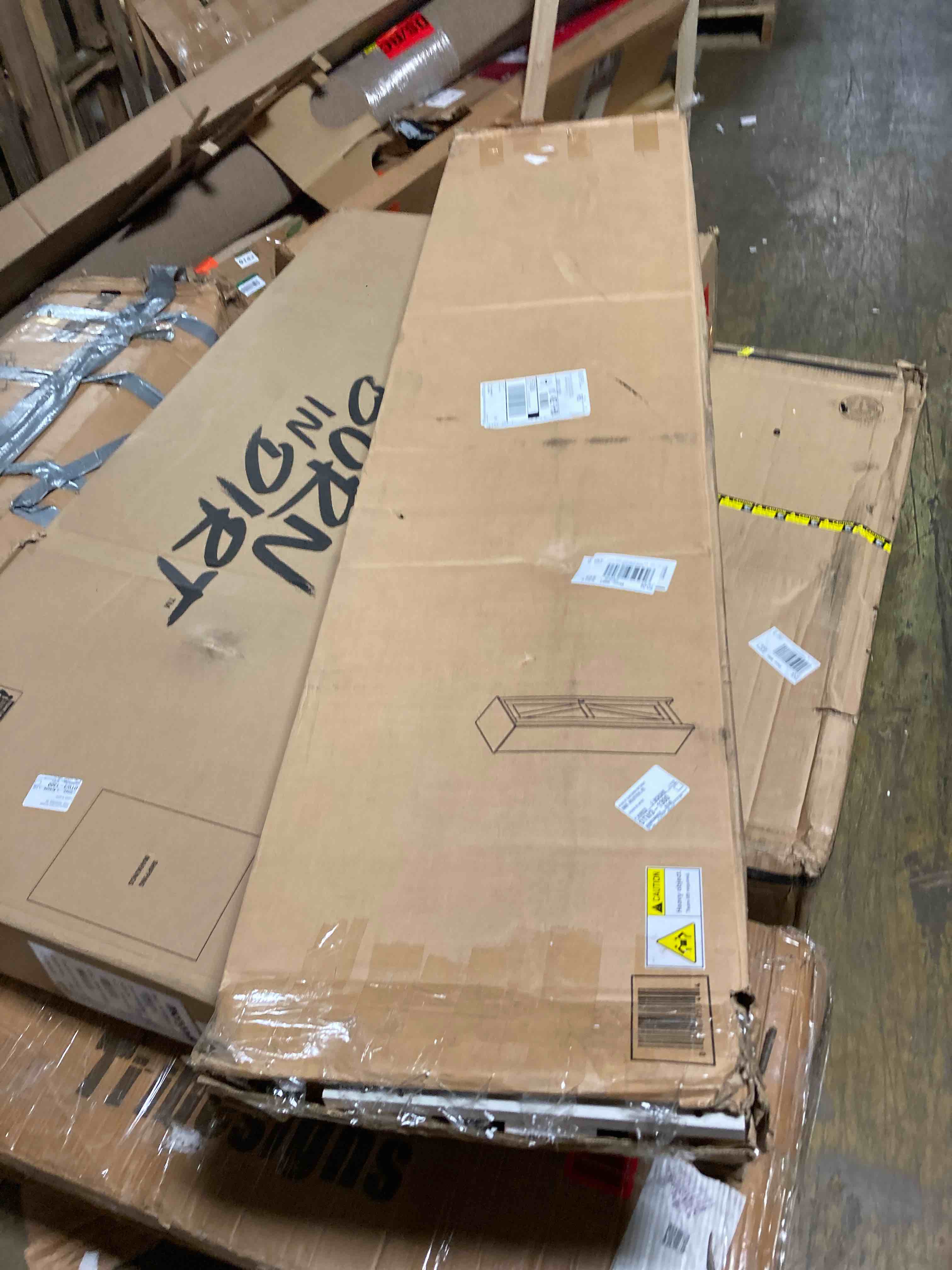 https://s3.amazonaws.com/lotting-images-prod/phillipi/RED5129034_1694035910724.jpeg