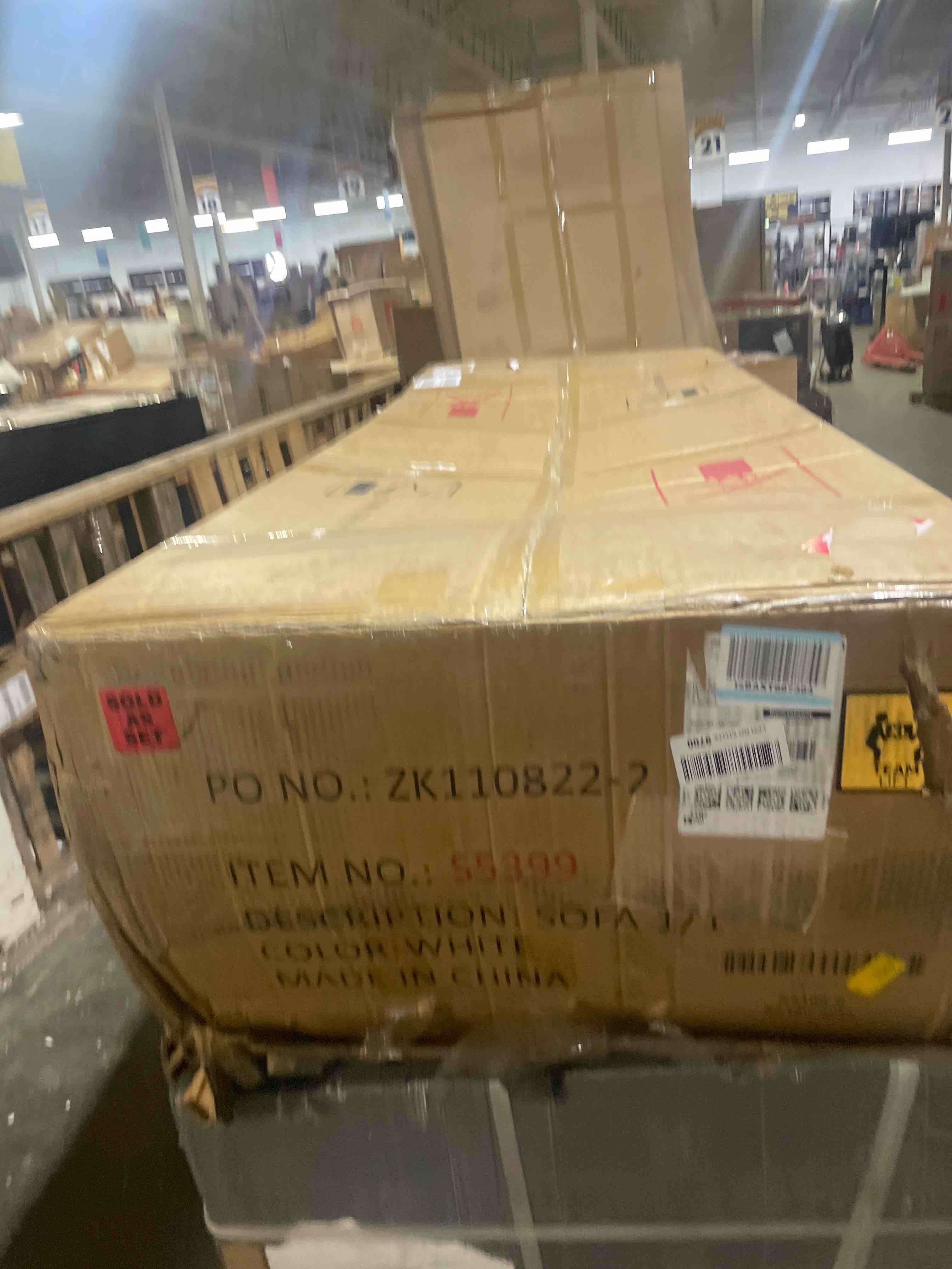 https://s3.amazonaws.com/lotting-images-prod/phillipi/RED5129193_1694098157093.jpeg