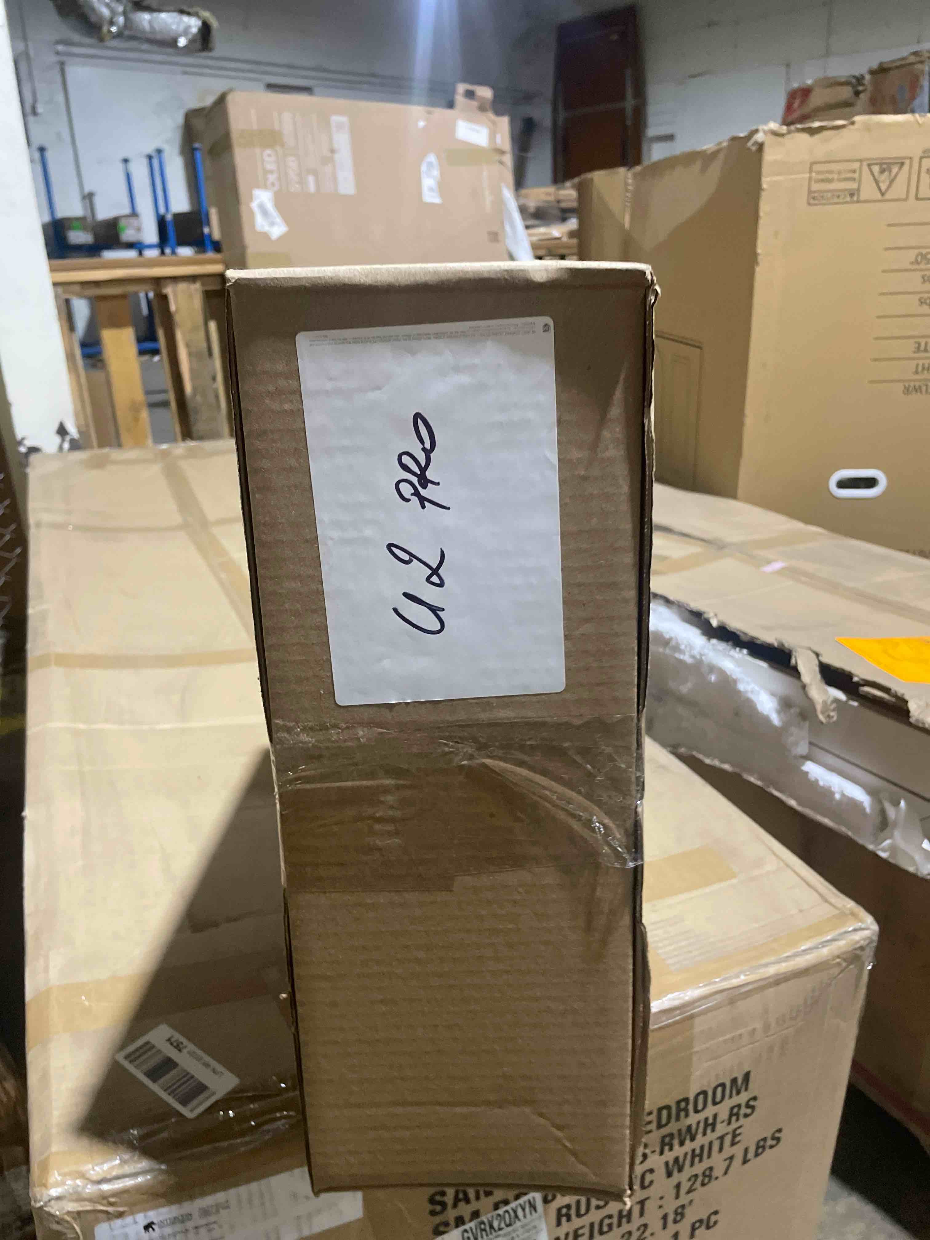 https://s3.amazonaws.com/lotting-images-prod/phillipi/RED5129258_1694114173886.jpeg