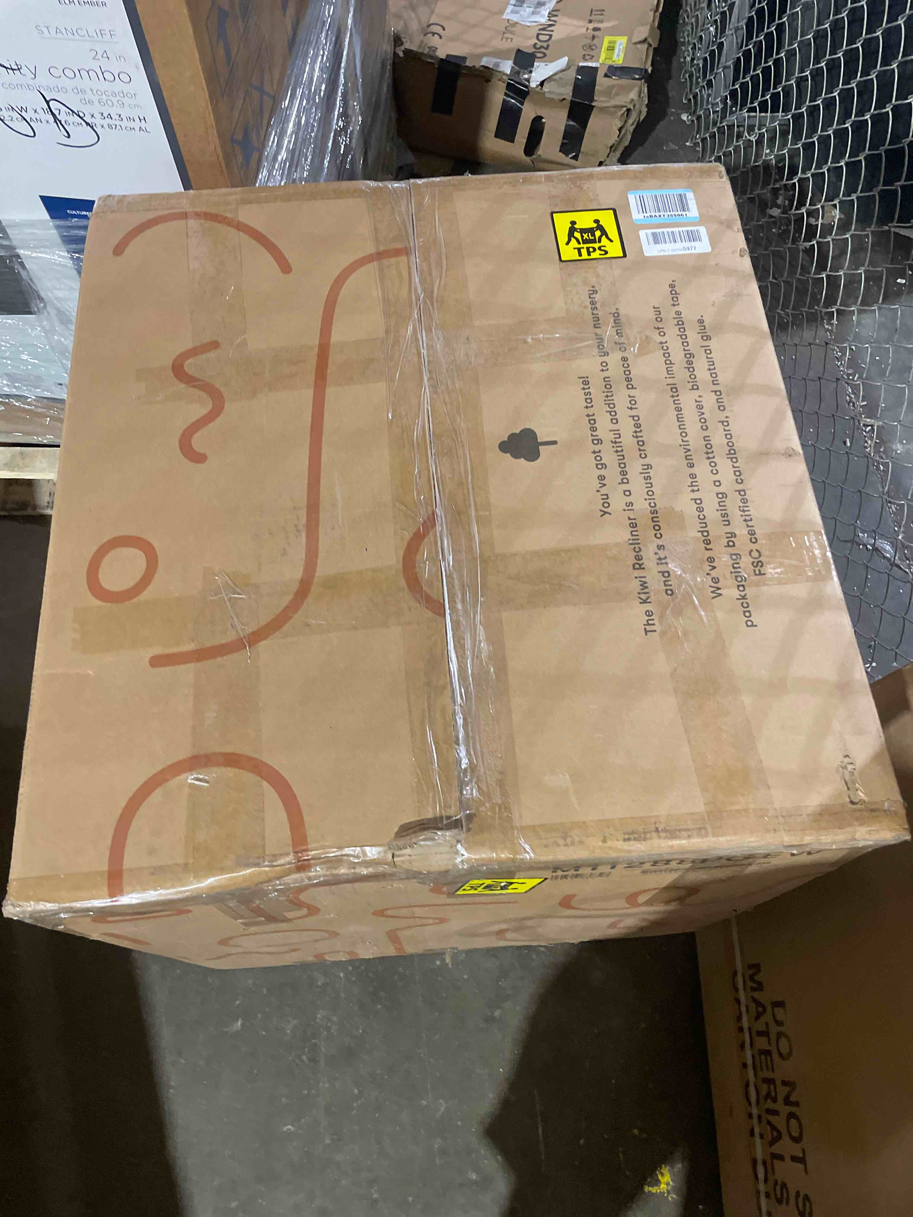 https://s3.amazonaws.com/lotting-images-prod/phillipi/RED5129263_1694115654429.jpeg