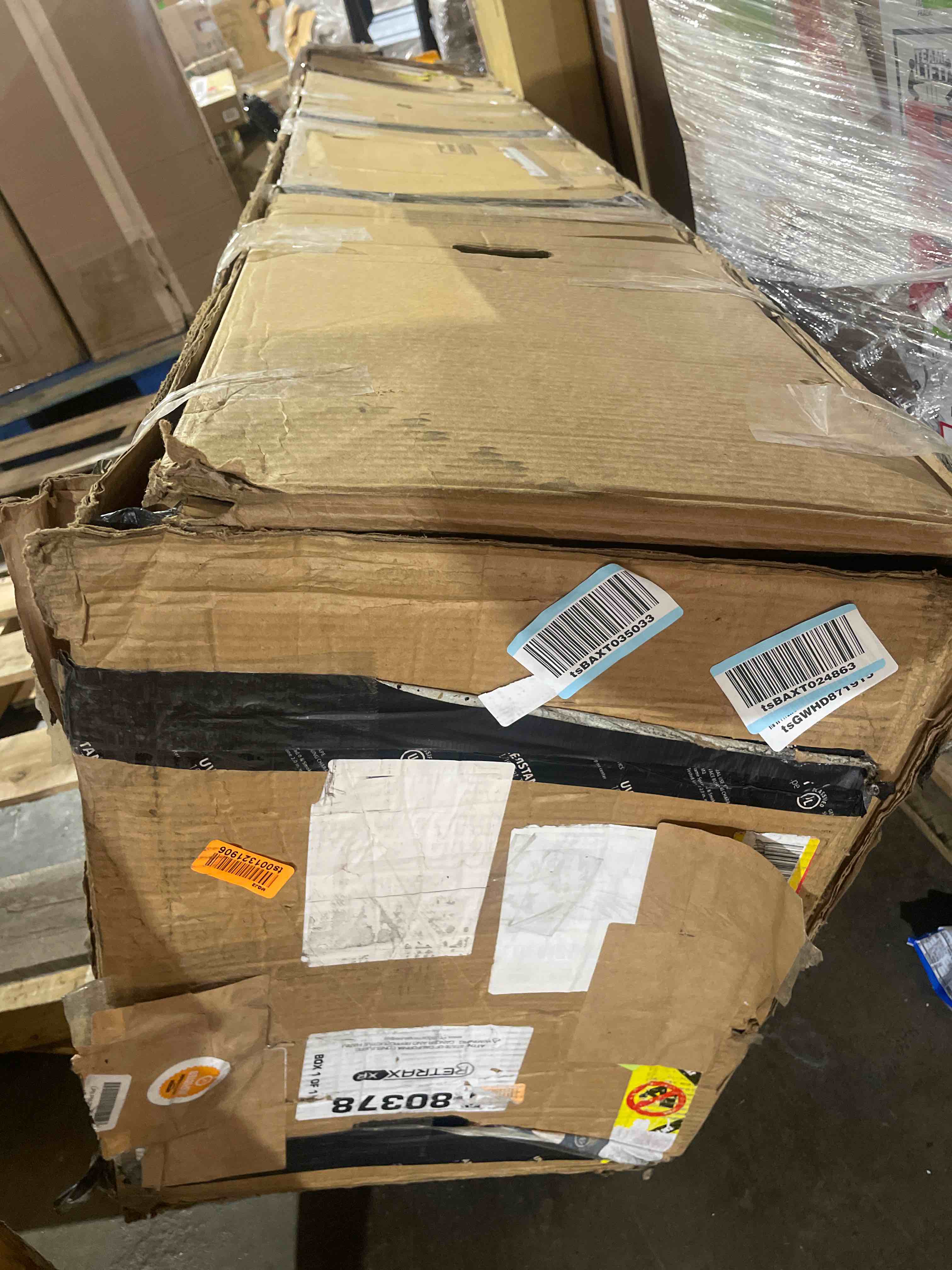 https://s3.amazonaws.com/lotting-images-prod/phillipi/RED5129774_1694719550064.jpeg