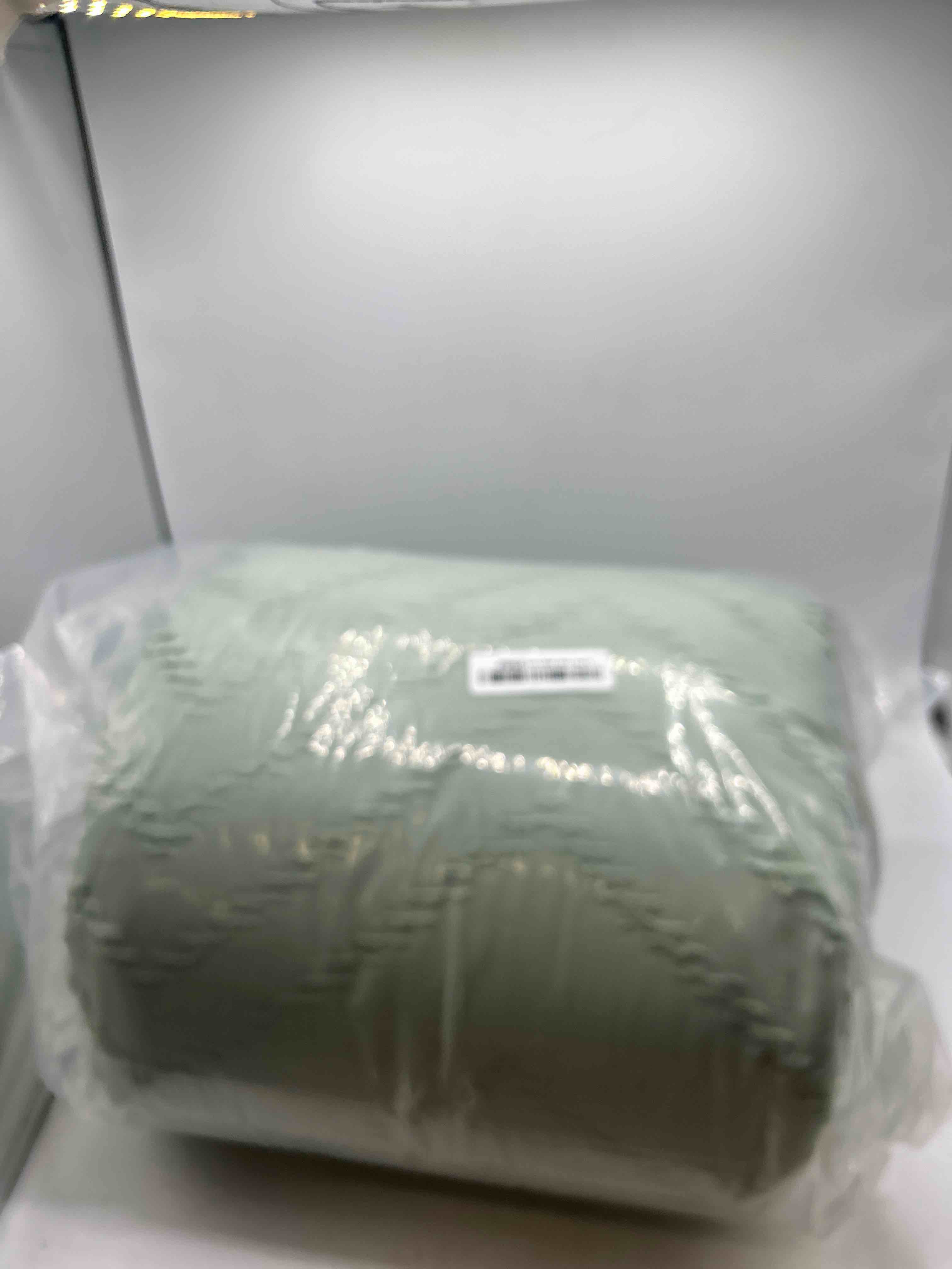 https://s3.amazonaws.com/lotting-images-prod/phillipi/RED5132896_1716240659487.jpeg
