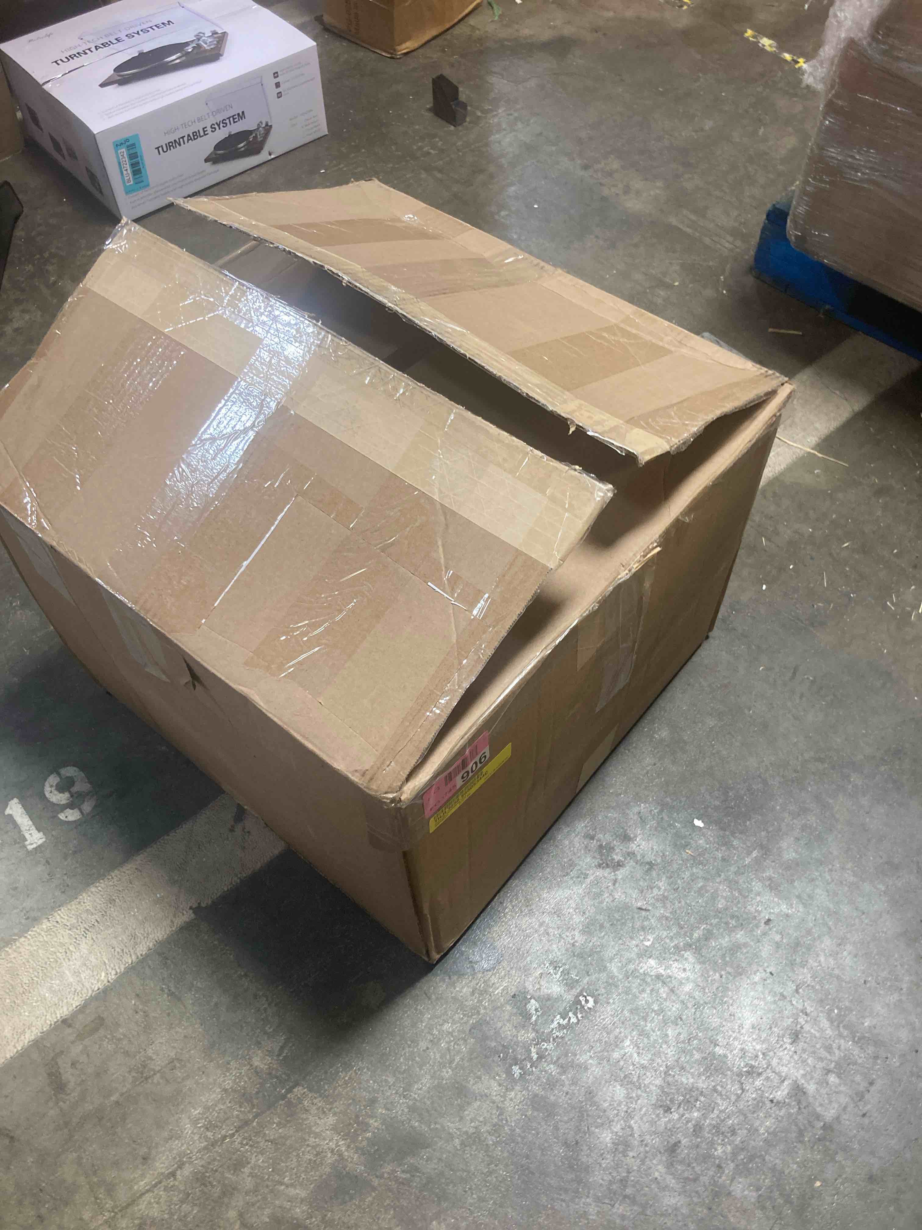 https://s3.amazonaws.com/lotting-images-prod/phillipi/RED5133496_1708708988572.jpeg