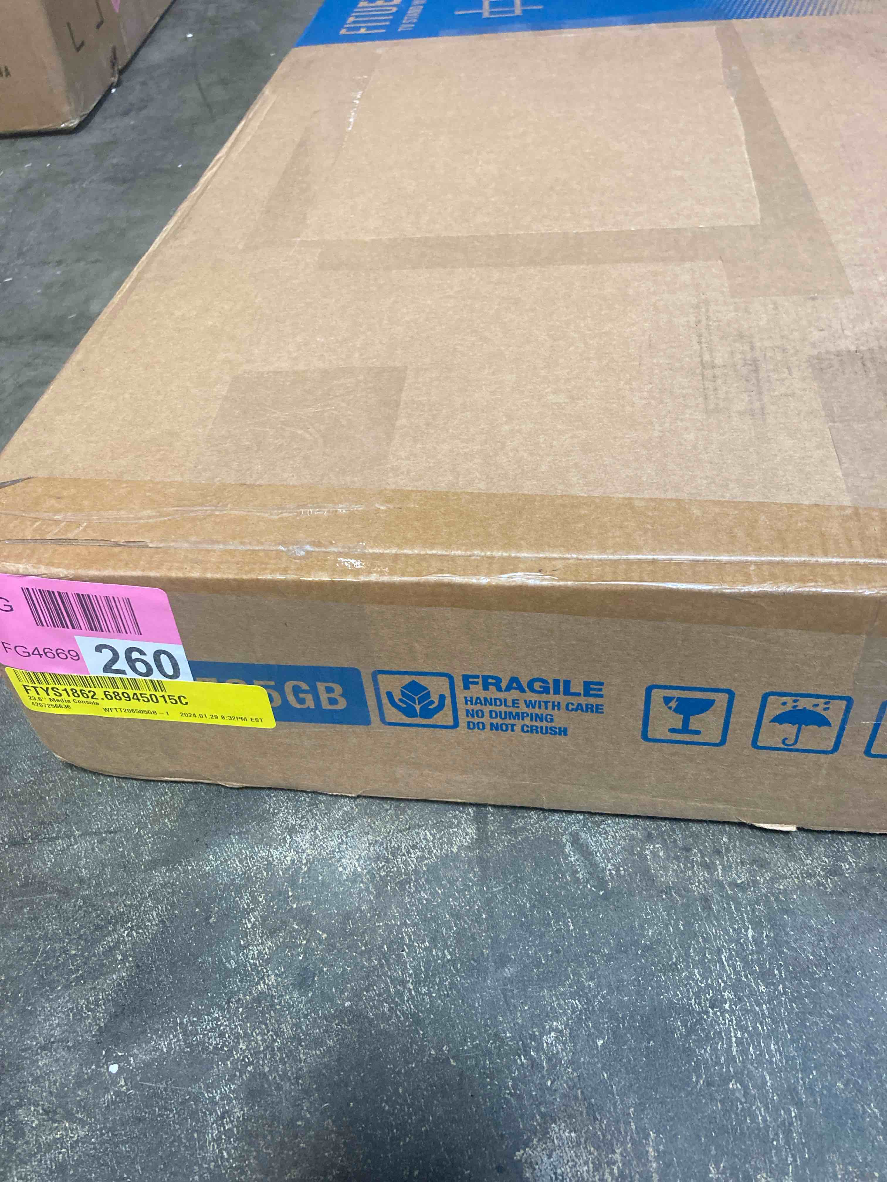 https://s3.amazonaws.com/lotting-images-prod/phillipi/RED5133501_1708710346024.jpeg