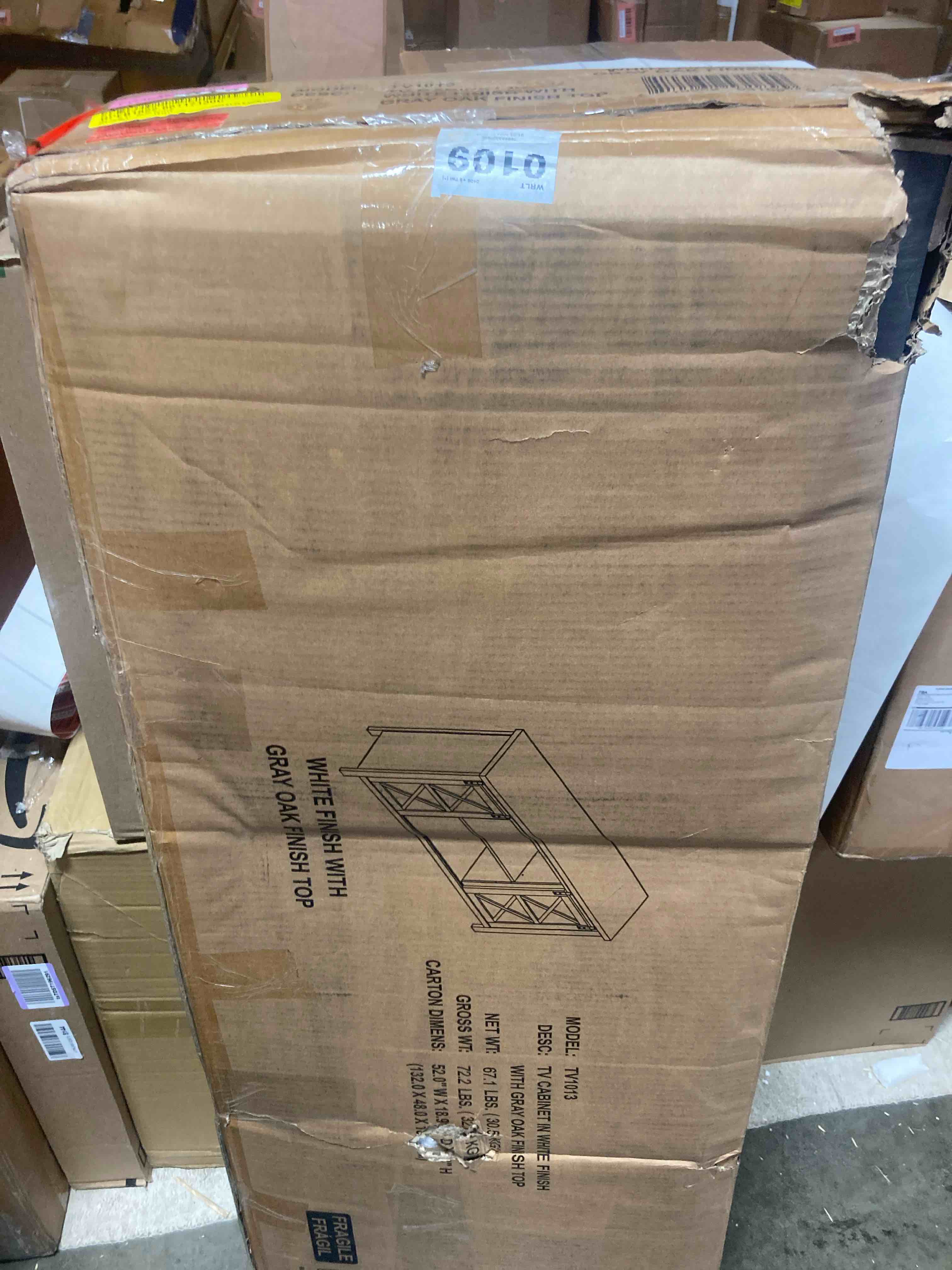 https://s3.amazonaws.com/lotting-images-prod/phillipi/RED5133504_1708715659473.jpeg