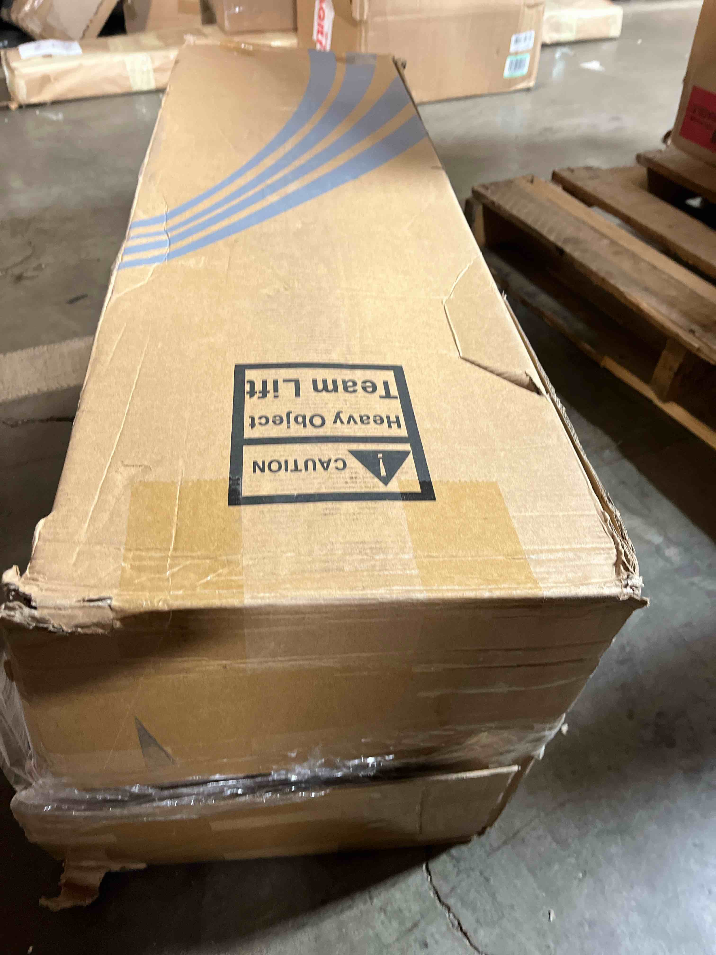 https://s3.amazonaws.com/lotting-images-prod/phillipi/RED5133756_1709143763988.jpeg