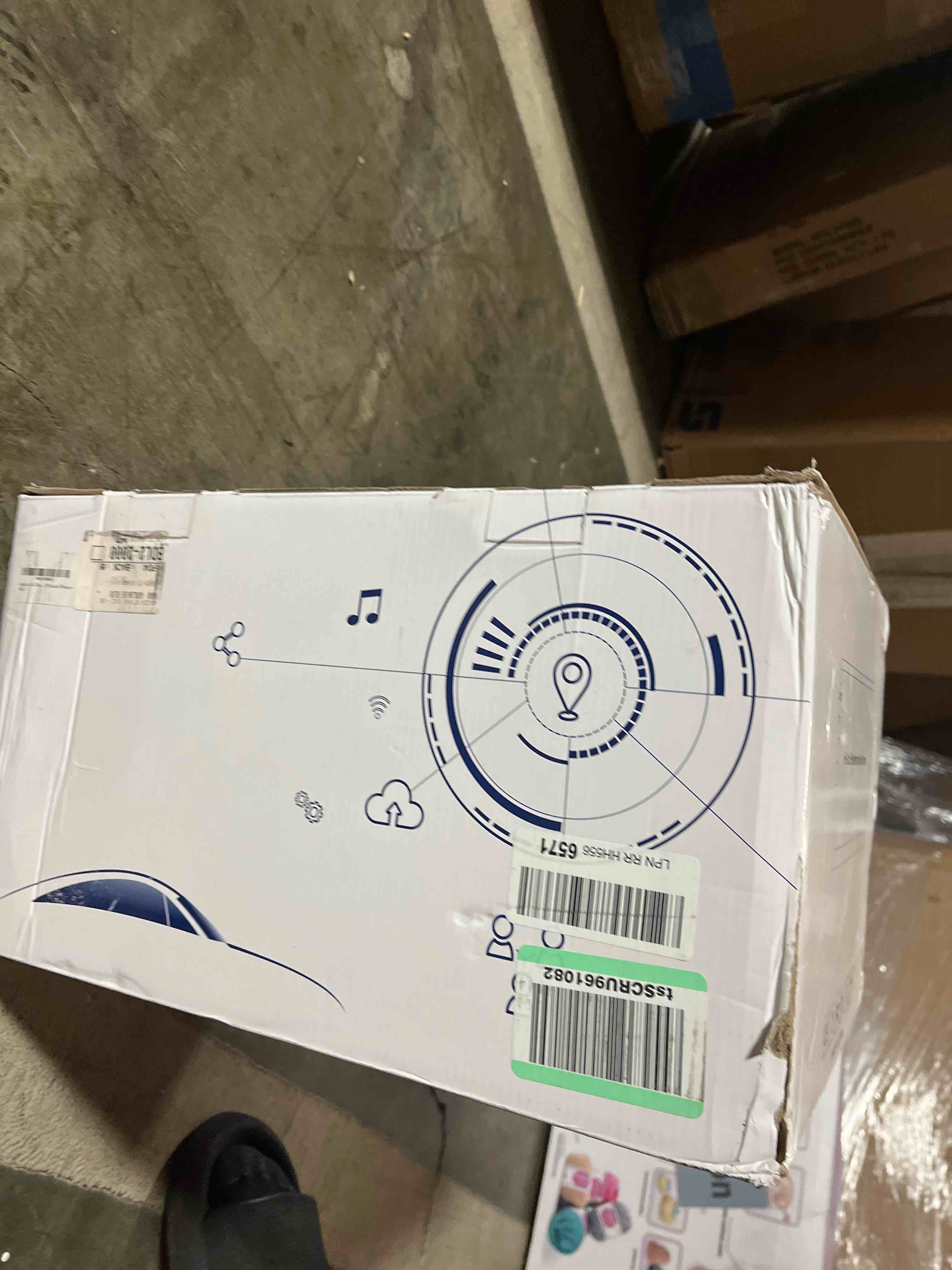 https://s3.amazonaws.com/lotting-images-prod/phillipi/RED5133771_1709147067732.jpeg