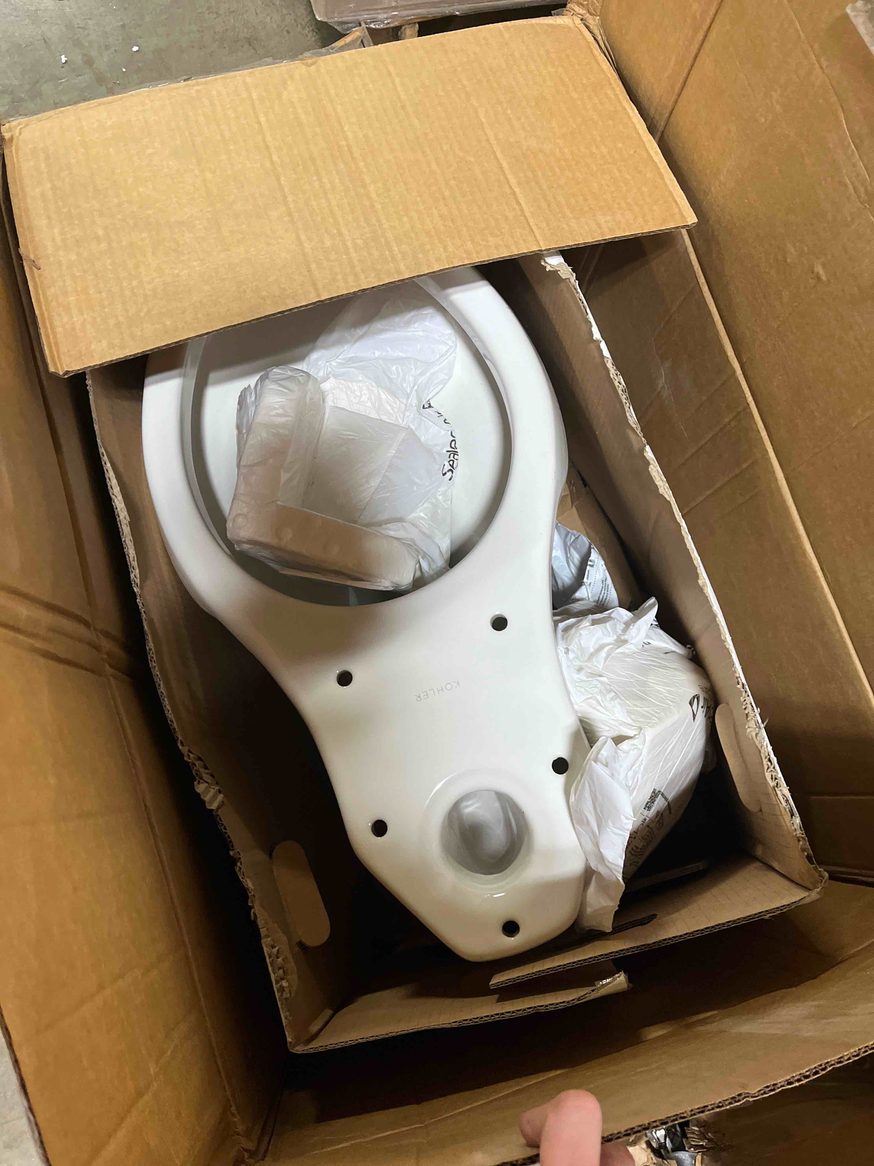 https://s3.amazonaws.com/lotting-images-prod/phillipi/RED5134168_1711135613185.jpeg