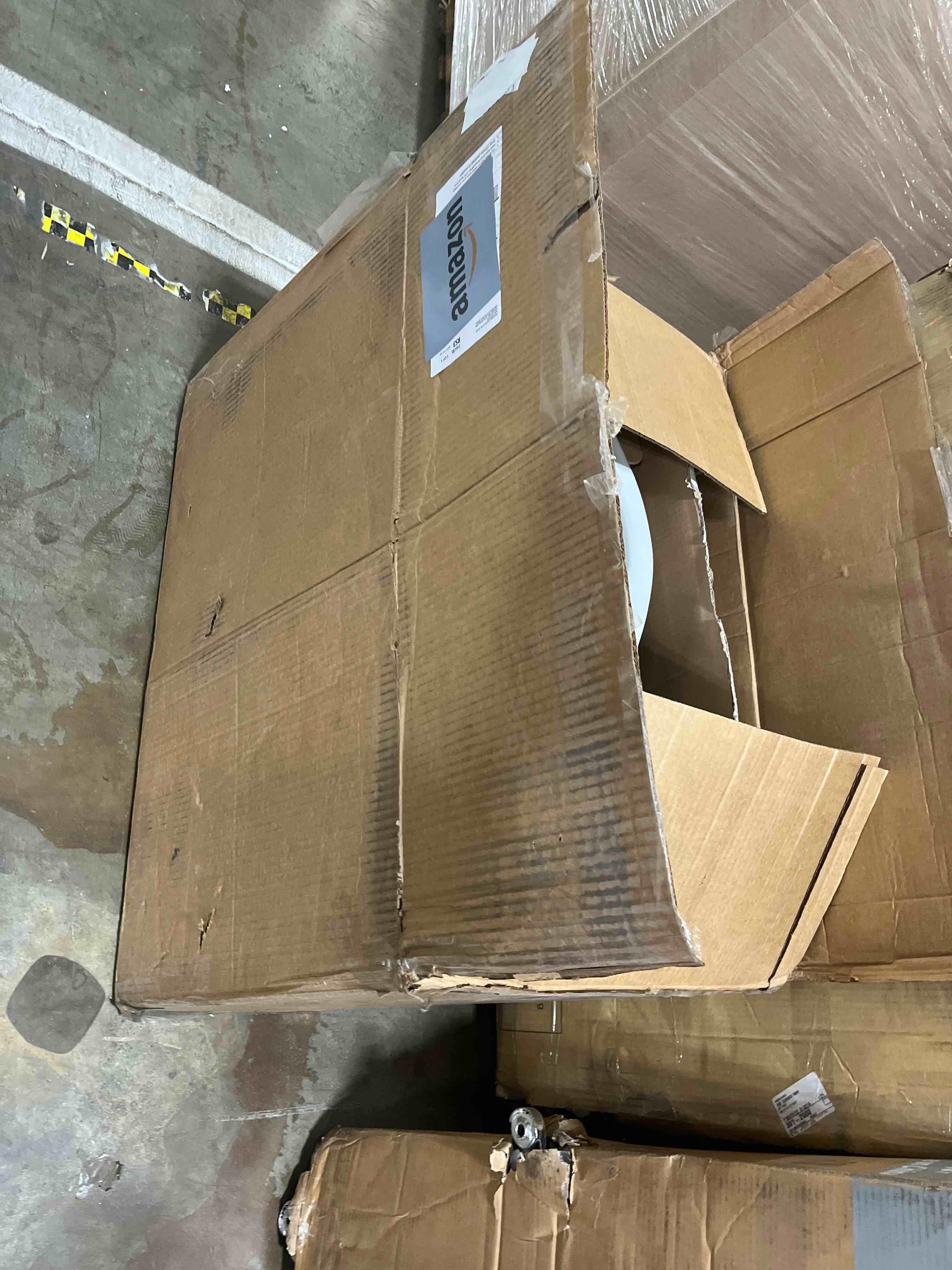 https://s3.amazonaws.com/lotting-images-prod/phillipi/RED5134168_1711135615092.jpeg