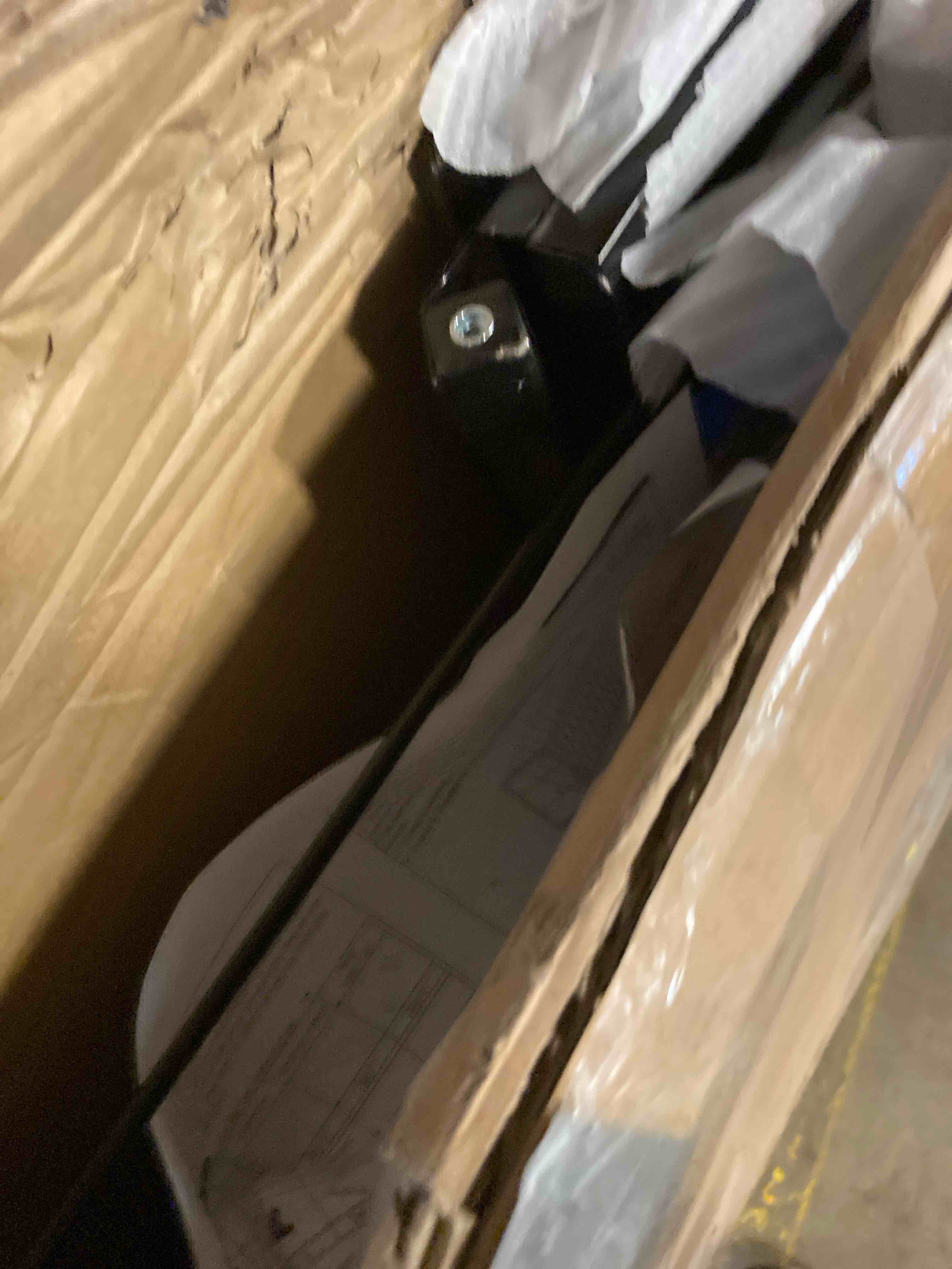 https://s3.amazonaws.com/lotting-images-prod/phillipi/RED5134383_1711556381417.jpeg