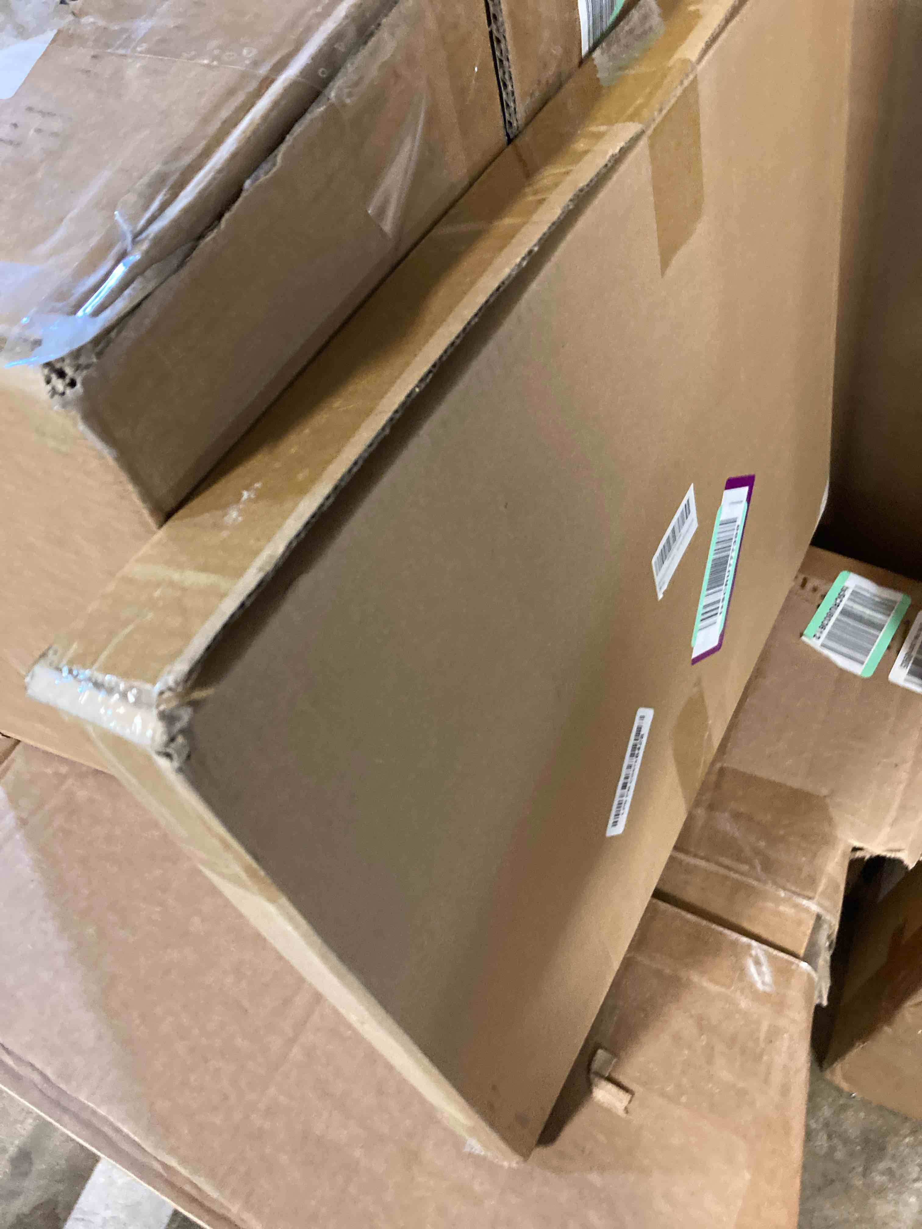 https://s3.amazonaws.com/lotting-images-prod/phillipi/RED5134406_1711560931141.jpeg