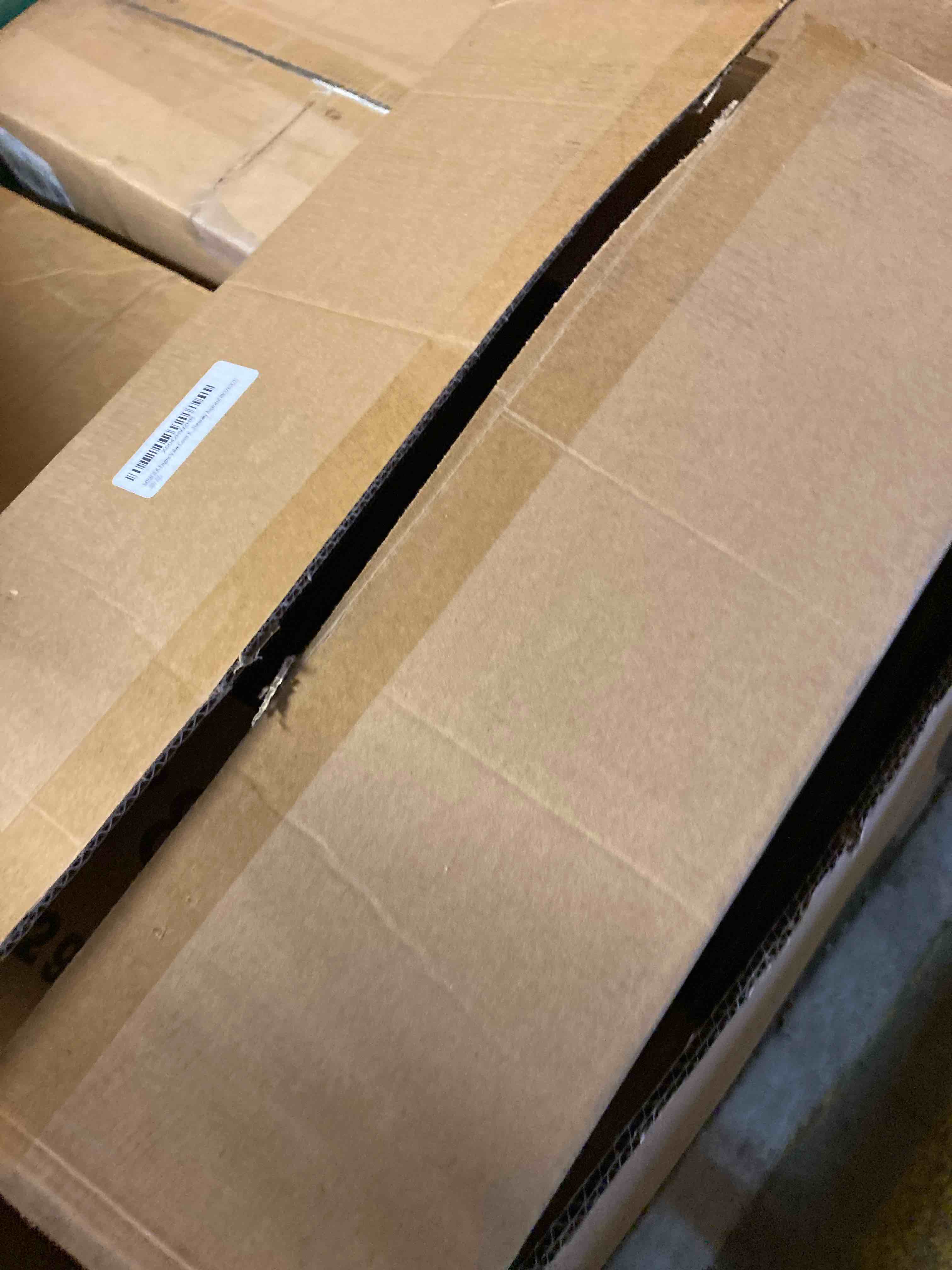 https://s3.amazonaws.com/lotting-images-prod/phillipi/RED5134414_1711561897509.jpeg
