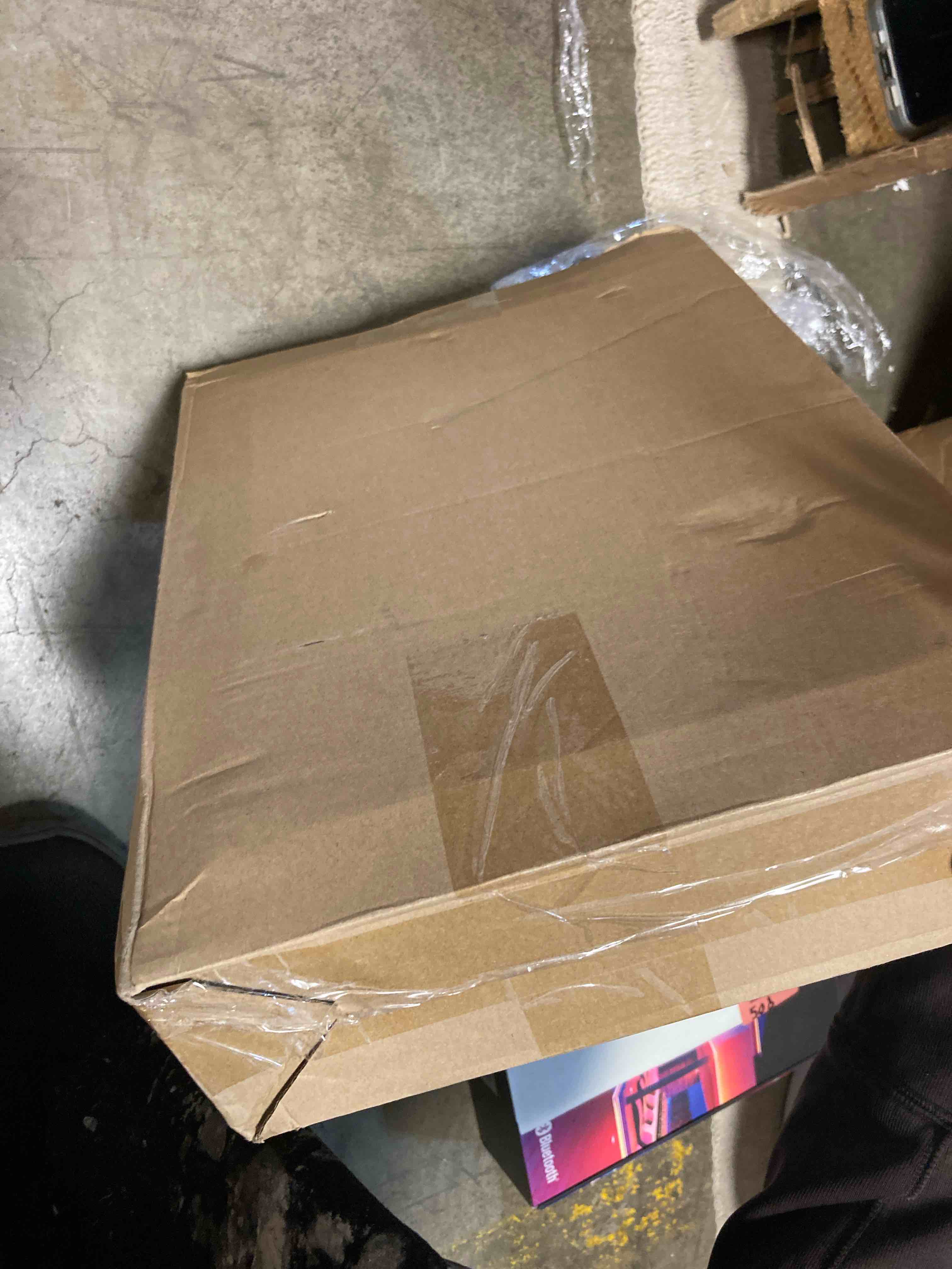 https://s3.amazonaws.com/lotting-images-prod/phillipi/RED5134420_1711560515297.jpeg