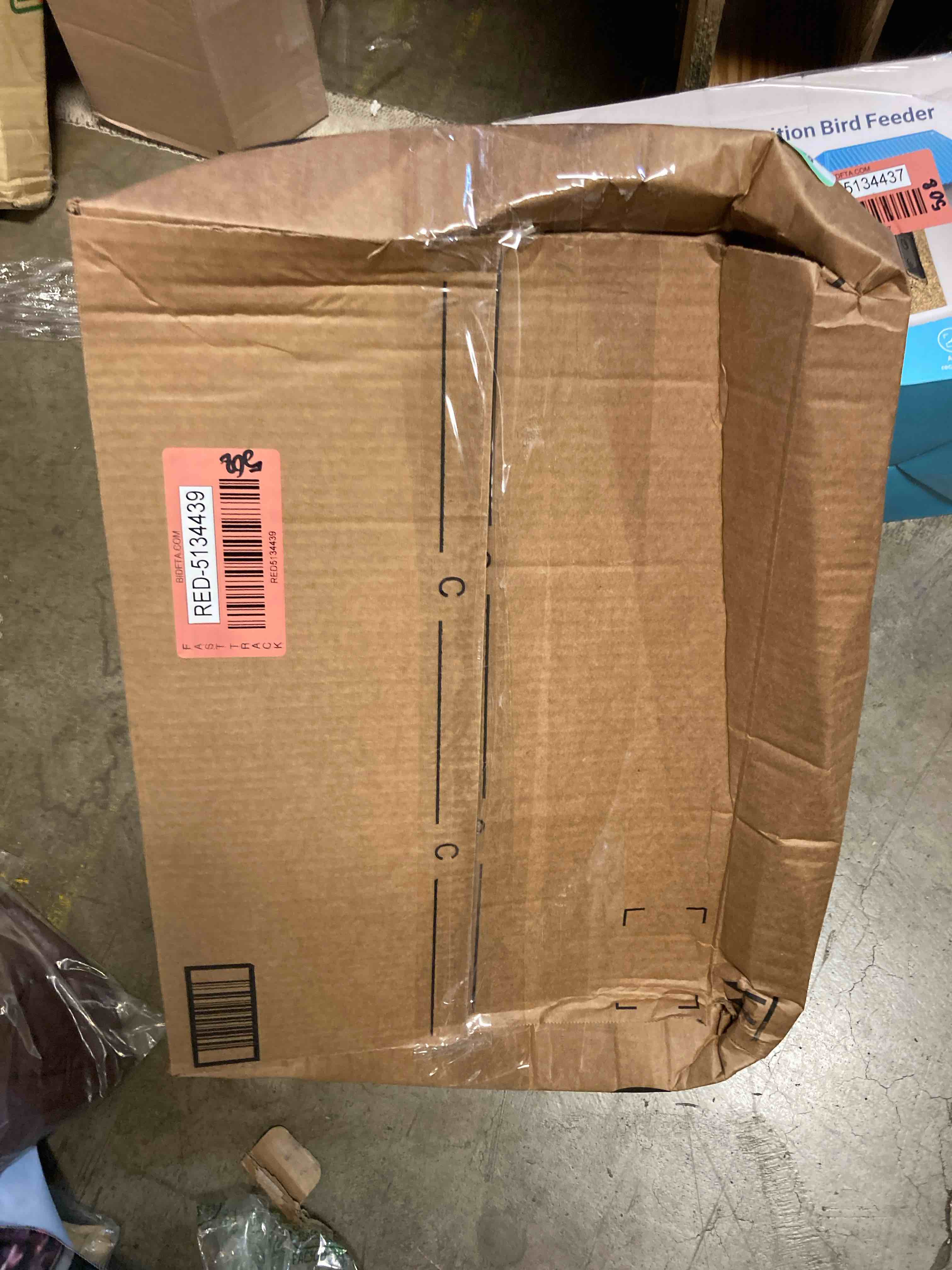 https://s3.amazonaws.com/lotting-images-prod/phillipi/RED5134439_1711564115204.jpeg