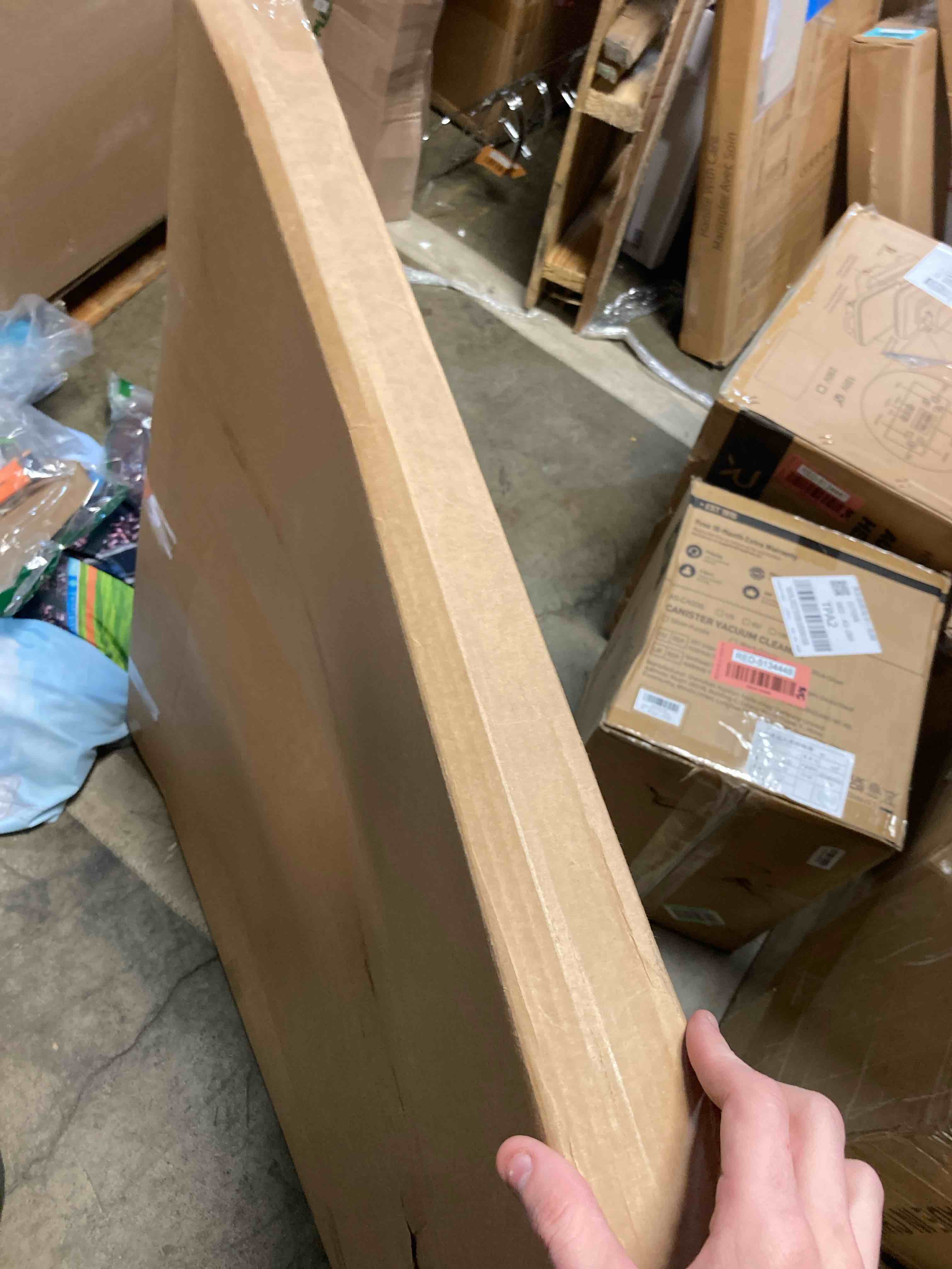 https://s3.amazonaws.com/lotting-images-prod/phillipi/RED5134449_1711566260128.jpeg