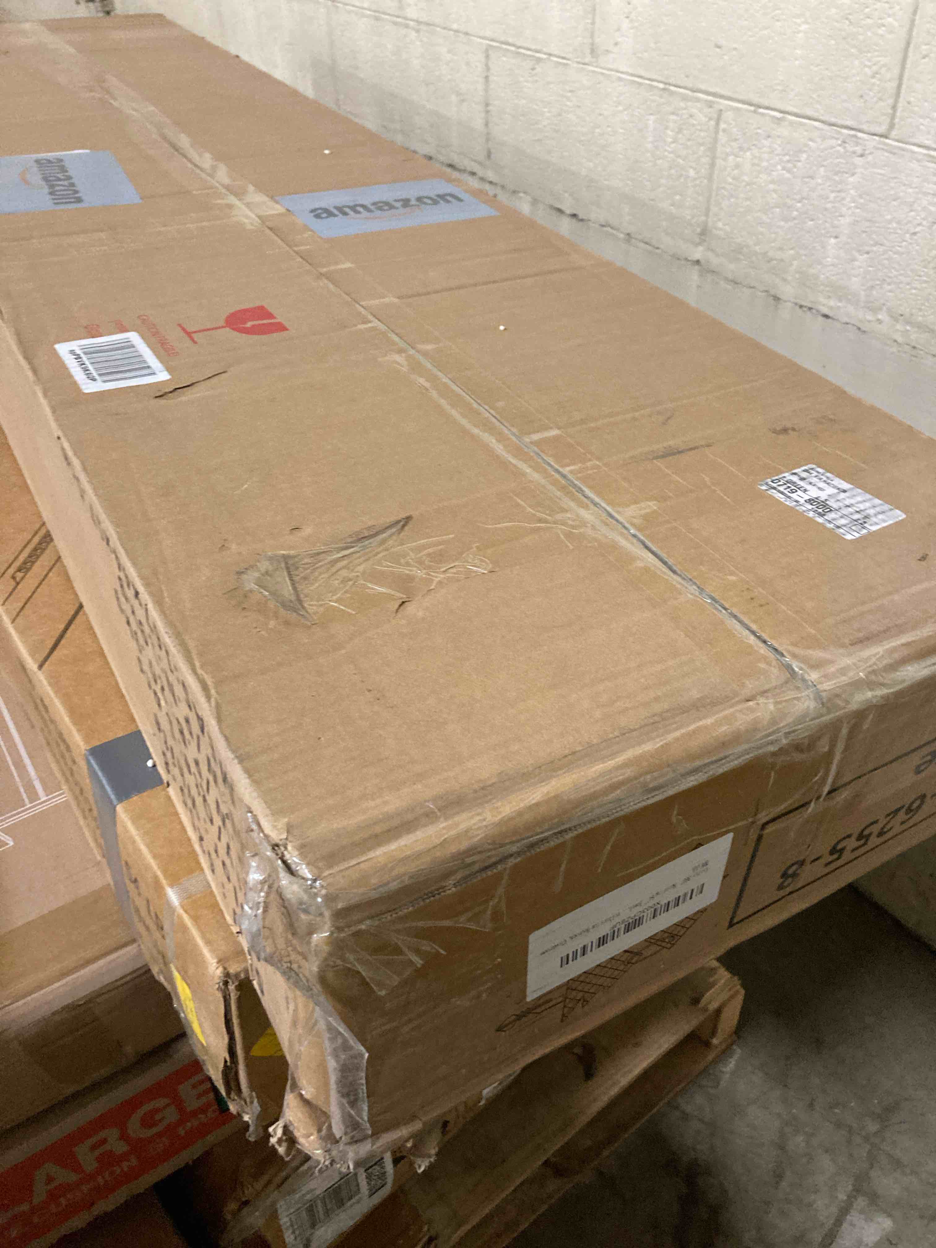 https://s3.amazonaws.com/lotting-images-prod/phillipi/RED5134700_1712336049604.jpeg