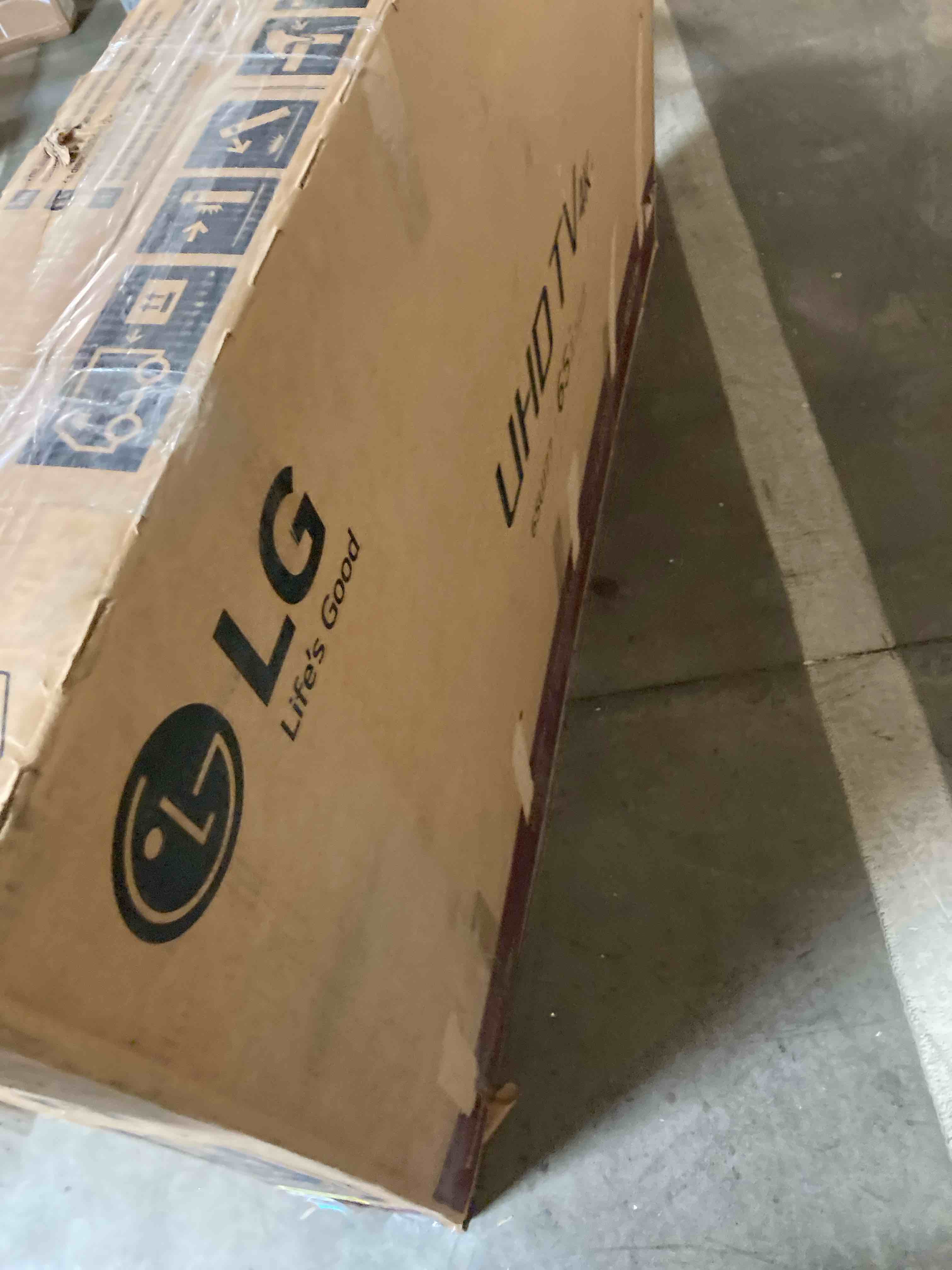 https://s3.amazonaws.com/lotting-images-prod/phillipi/RED5134732_1712340175812.jpeg