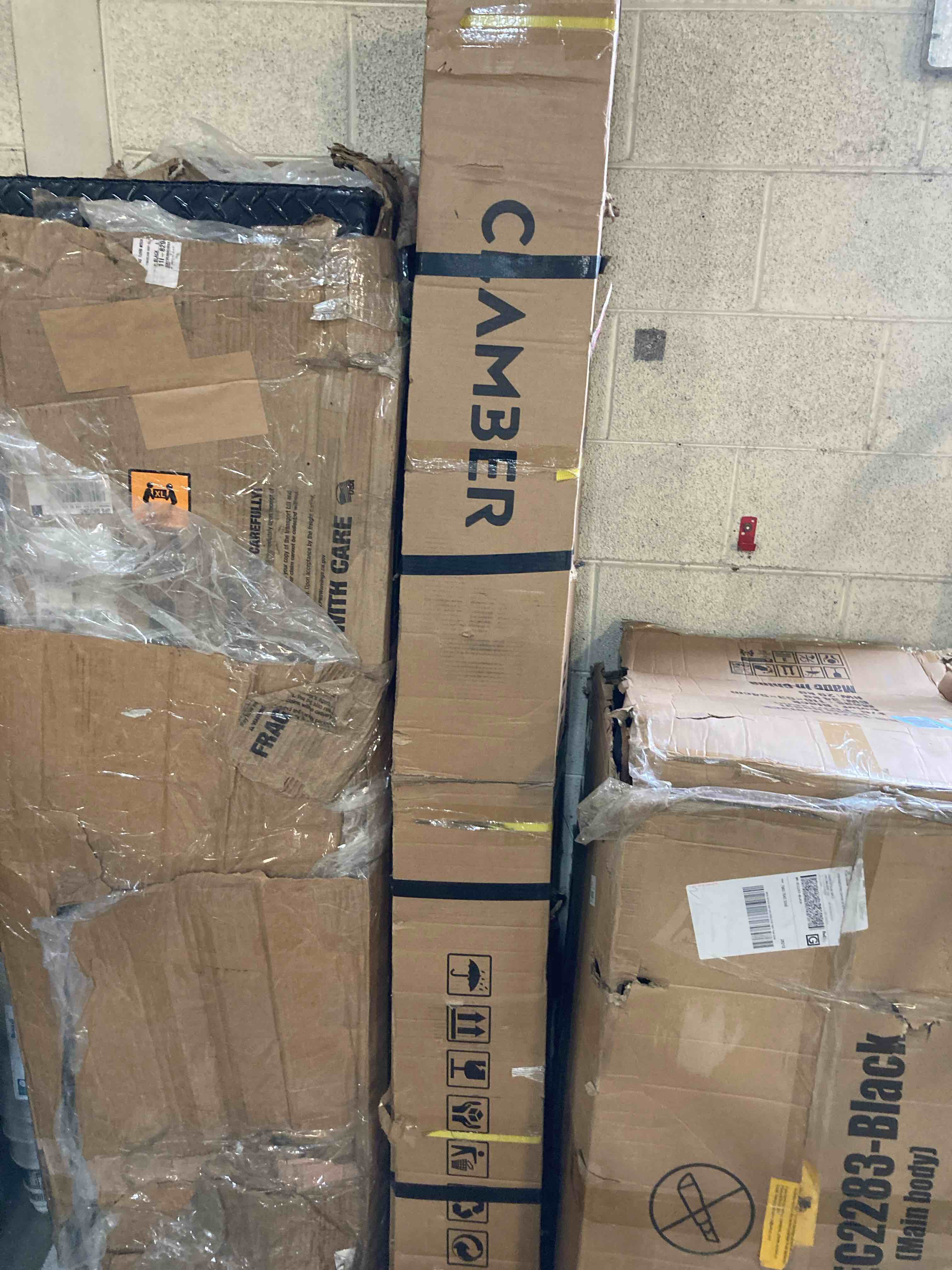 https://s3.amazonaws.com/lotting-images-prod/phillipi/RED5134900_1713972409680.jpeg