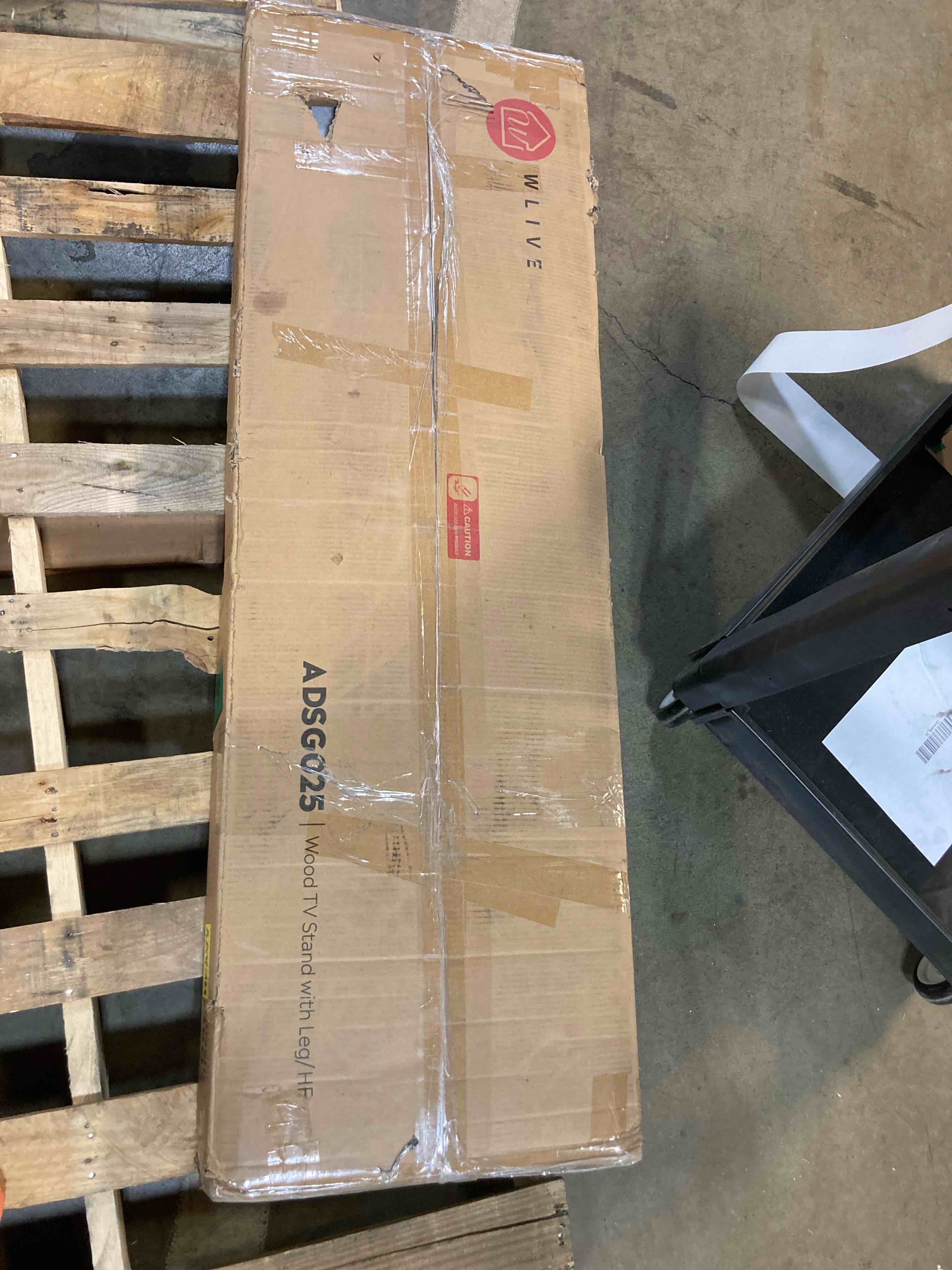 https://s3.amazonaws.com/lotting-images-prod/phillipi/RED5134928_1713978583826.jpeg