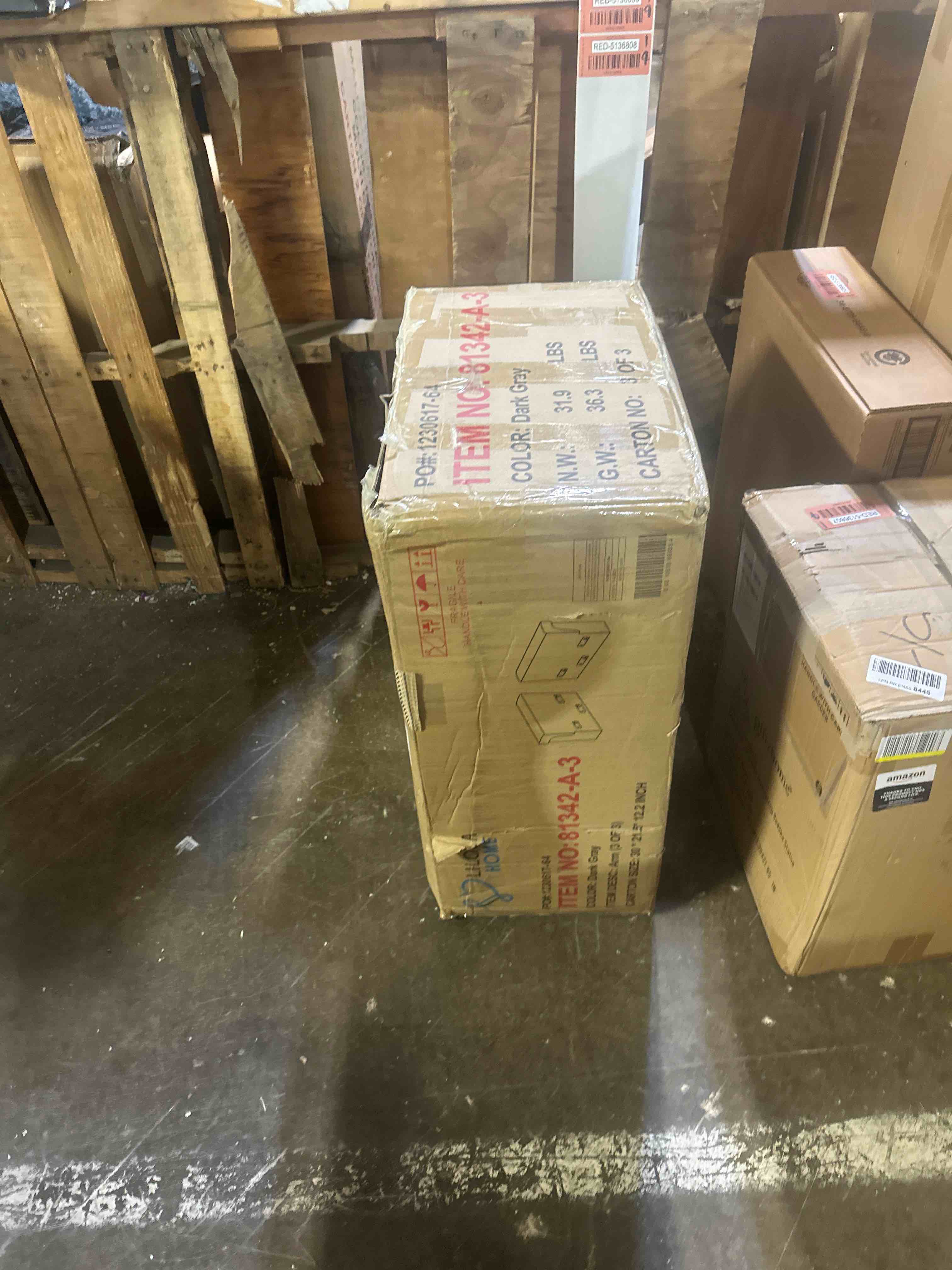 https://s3.amazonaws.com/lotting-images-prod/phillipi/RED5136808_1710865318526.jpeg