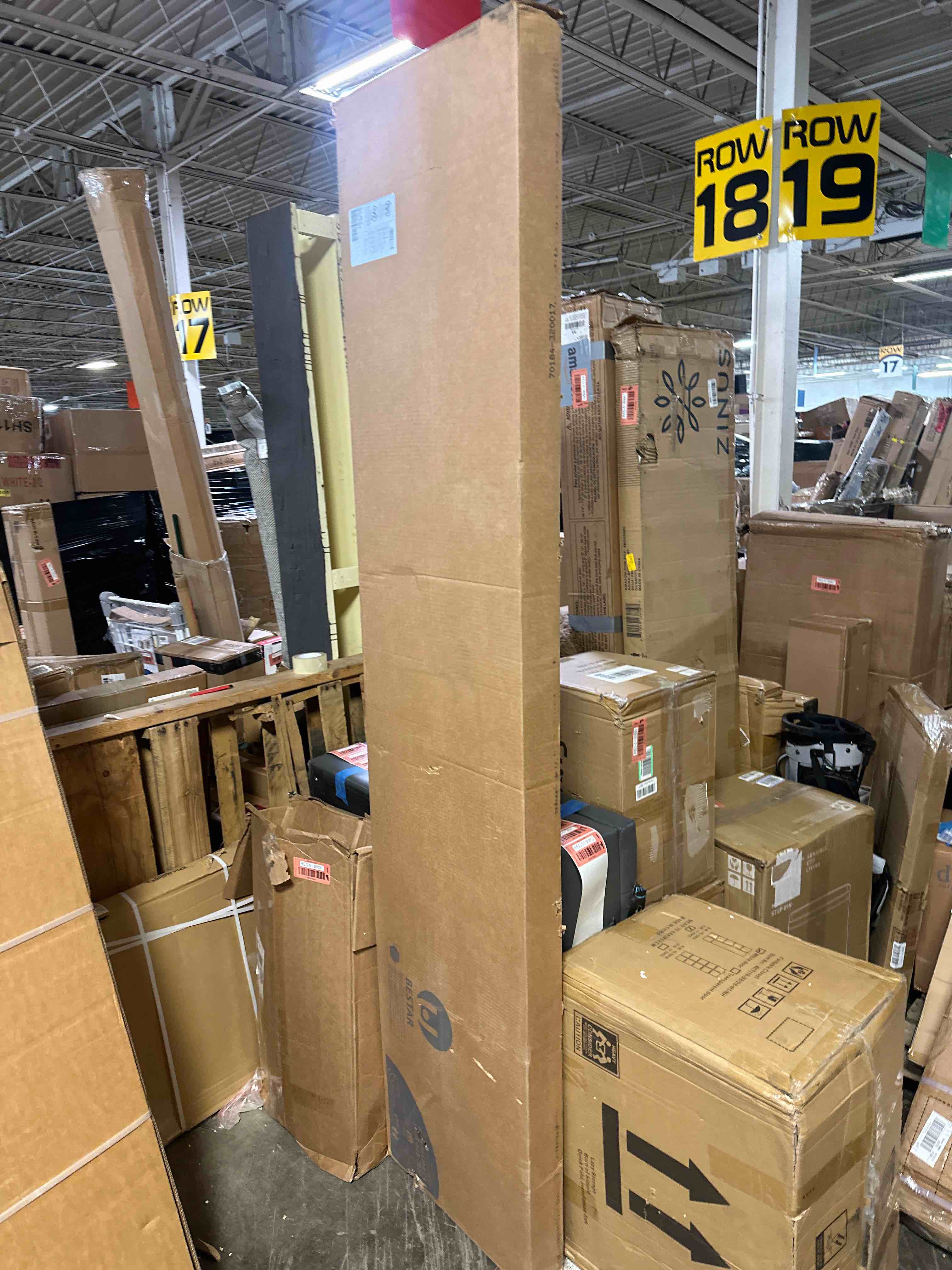 https://s3.amazonaws.com/lotting-images-prod/phillipi/RED5136852_1710953669802.jpeg