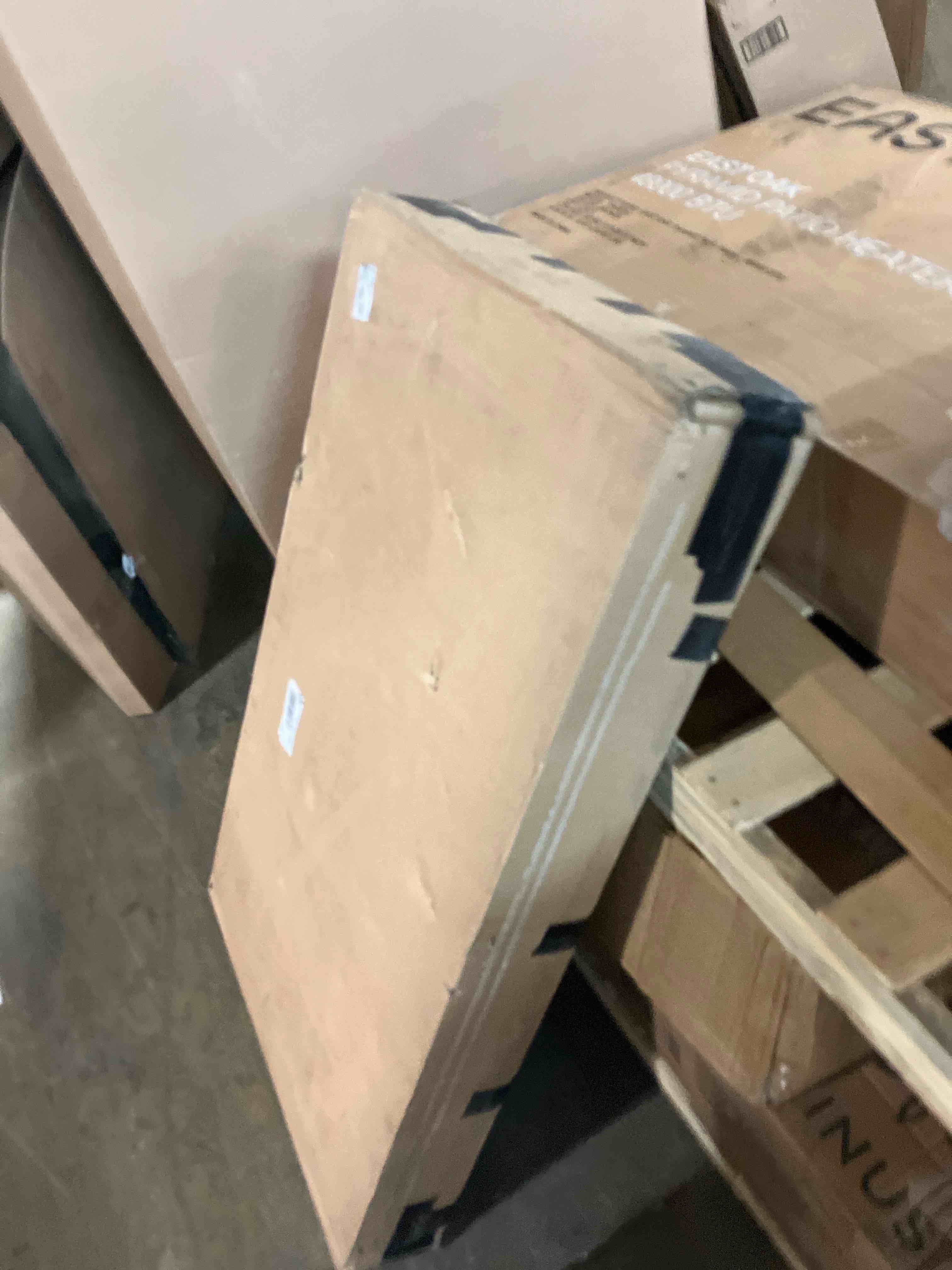 https://s3.amazonaws.com/lotting-images-prod/phillipi/RED5137196_1711140464028.jpeg