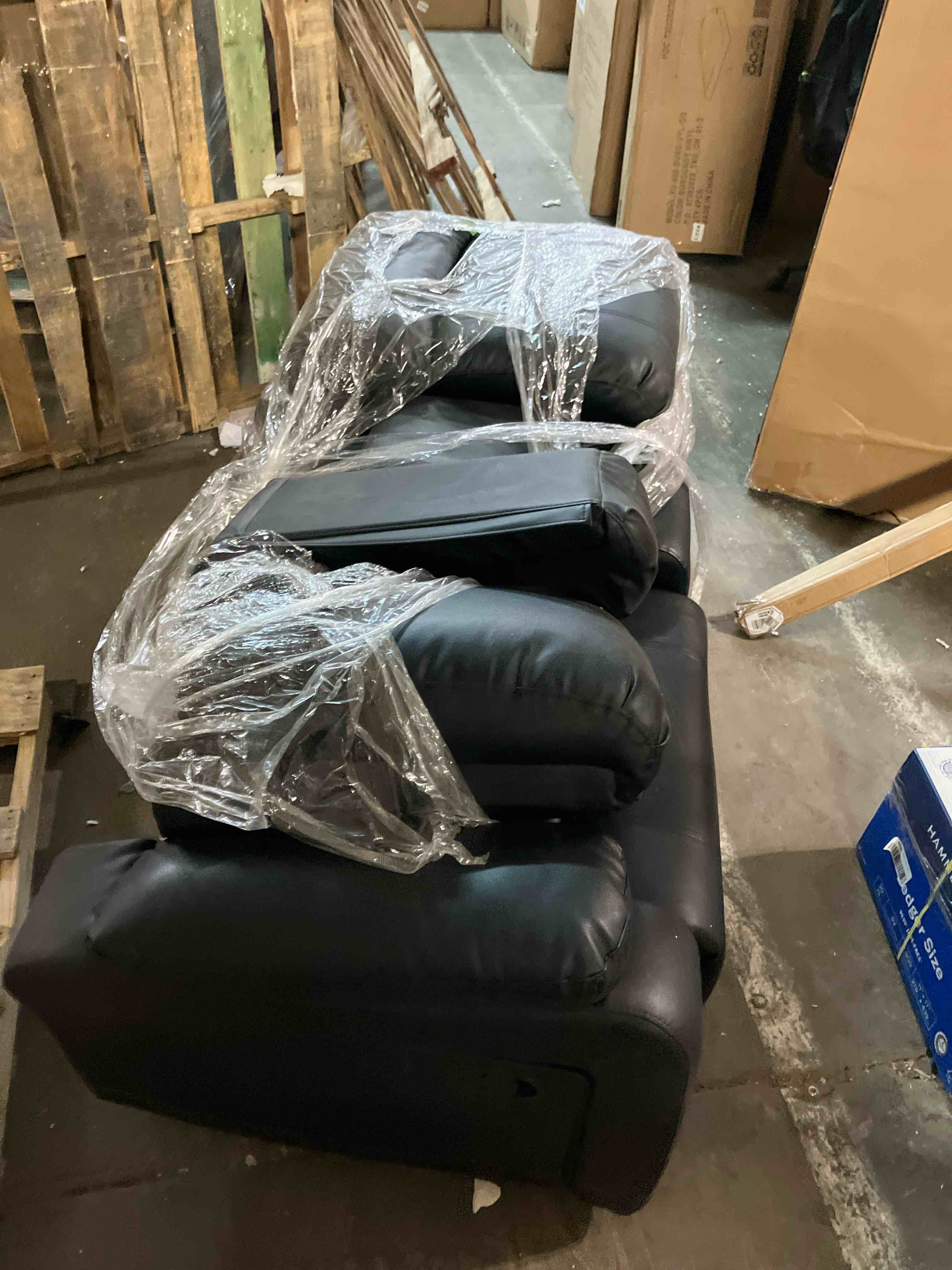 https://s3.amazonaws.com/lotting-images-prod/phillipi/RED5137201_1711141451741.jpeg