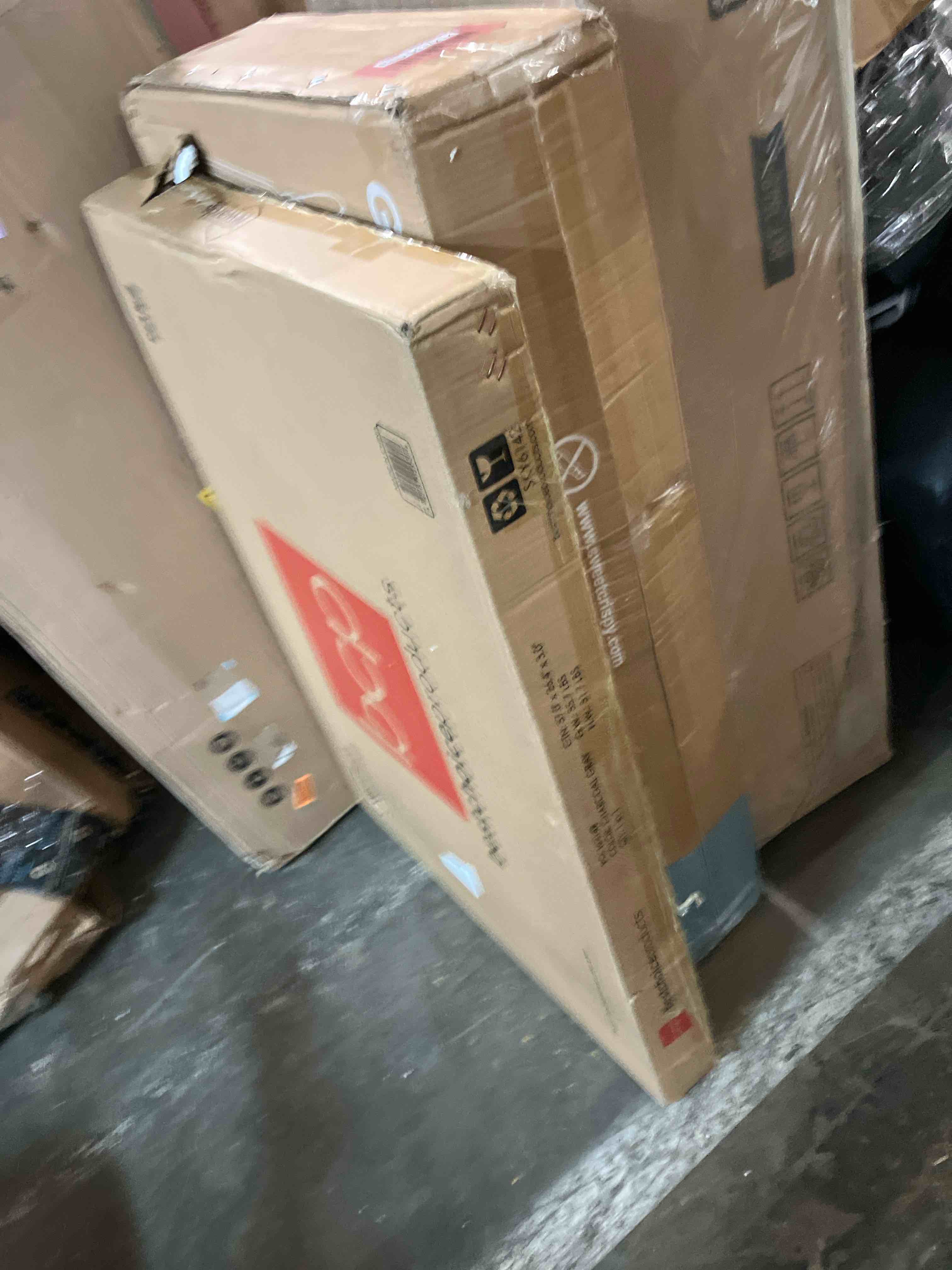 https://s3.amazonaws.com/lotting-images-prod/phillipi/RED5137240_1711147032939.jpeg