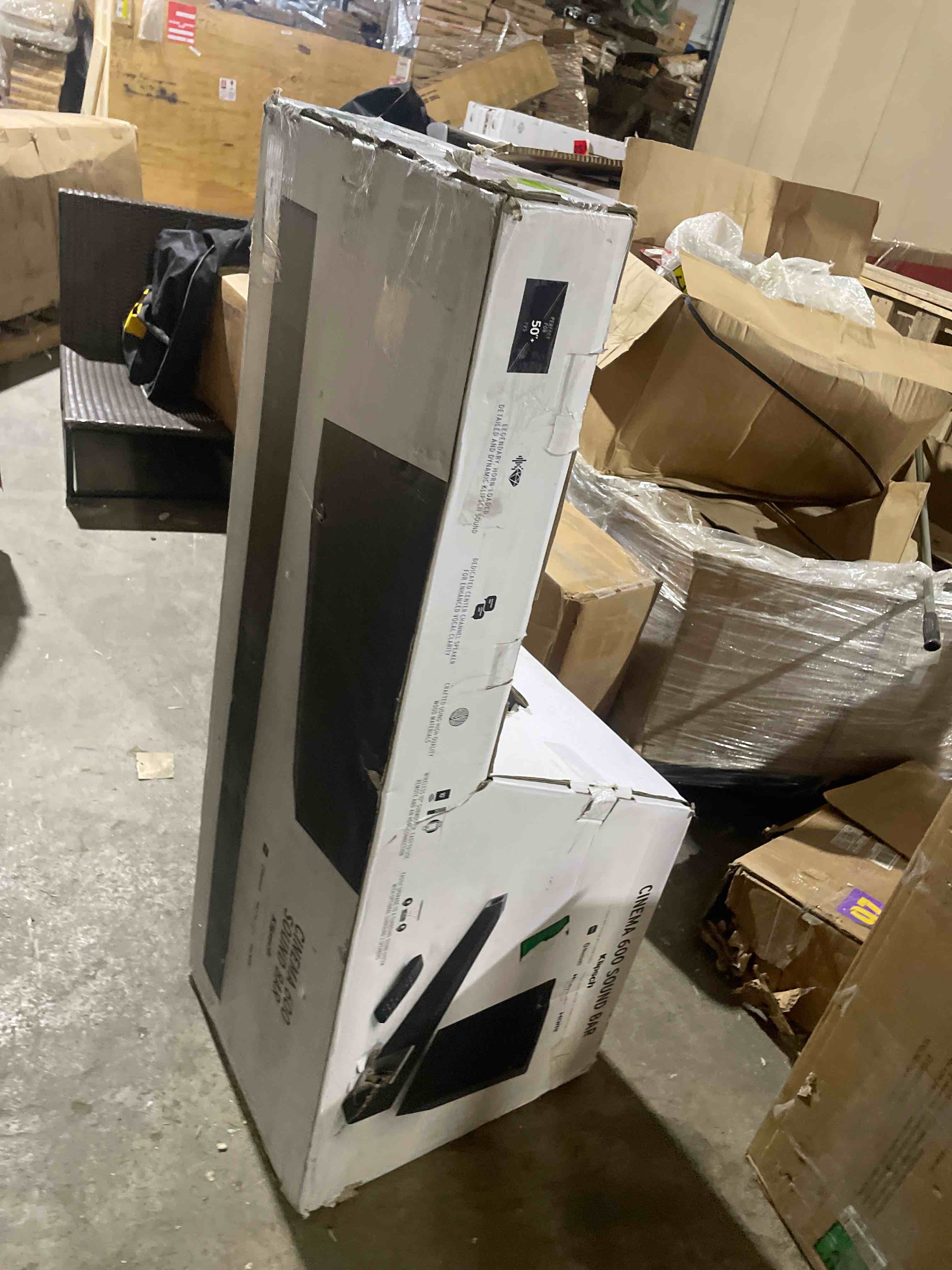 https://s3.amazonaws.com/lotting-images-prod/phillipi/RED5137649_1711745632134.jpeg