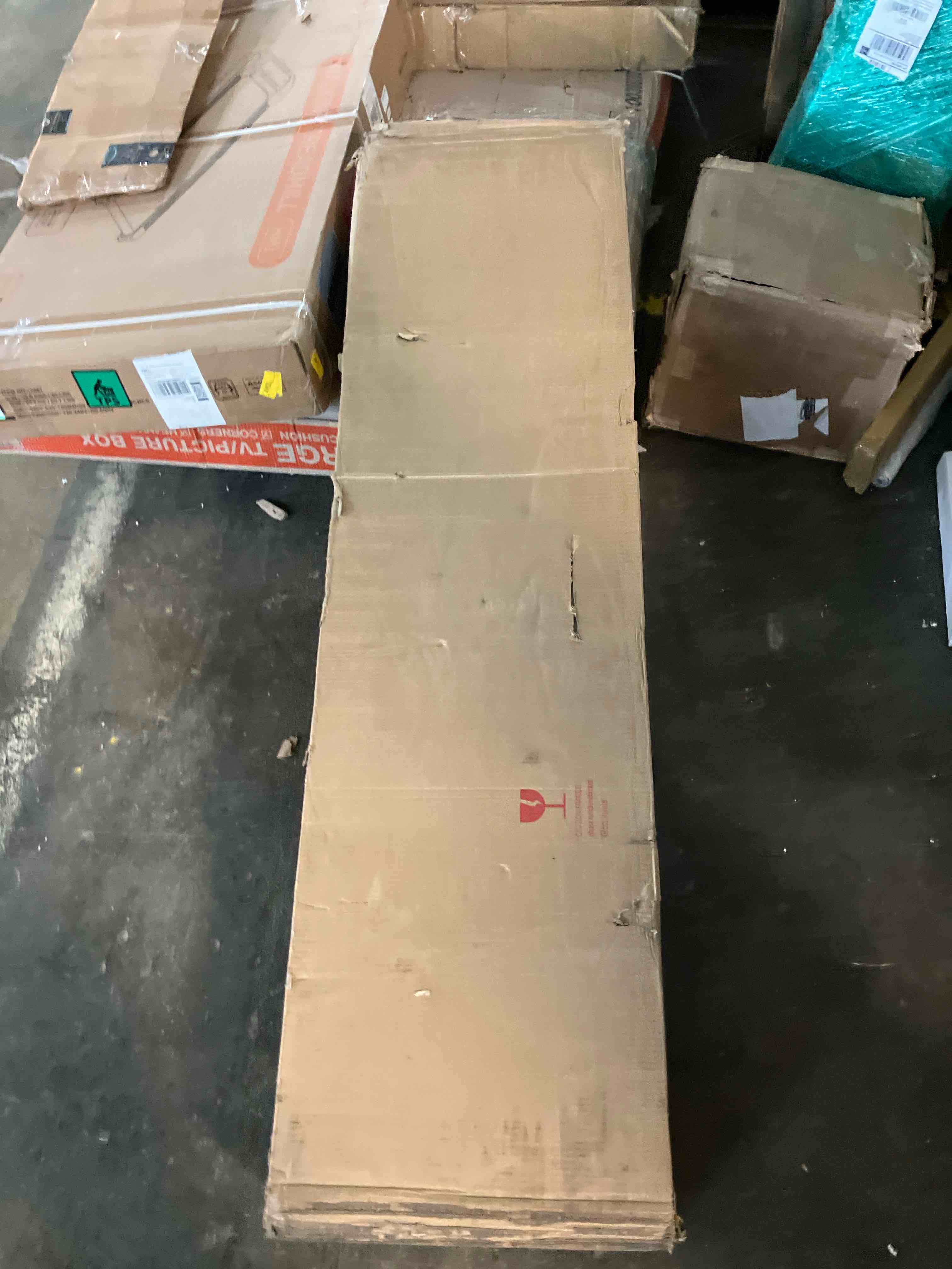 https://s3.amazonaws.com/lotting-images-prod/phillipi/RED5137916_1712072354409.jpeg