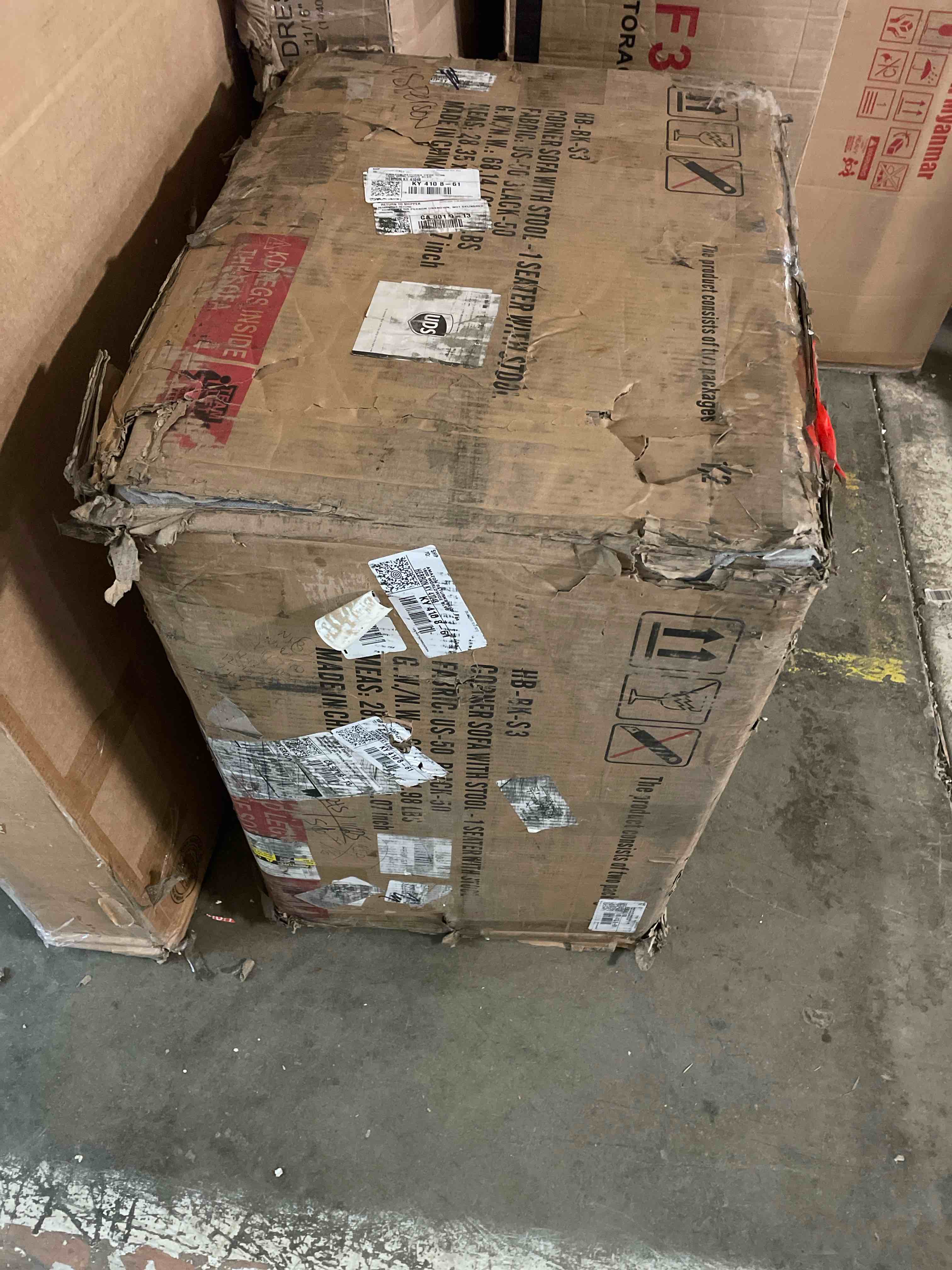 https://s3.amazonaws.com/lotting-images-prod/phillipi/RED5139805_1707168632356.jpeg