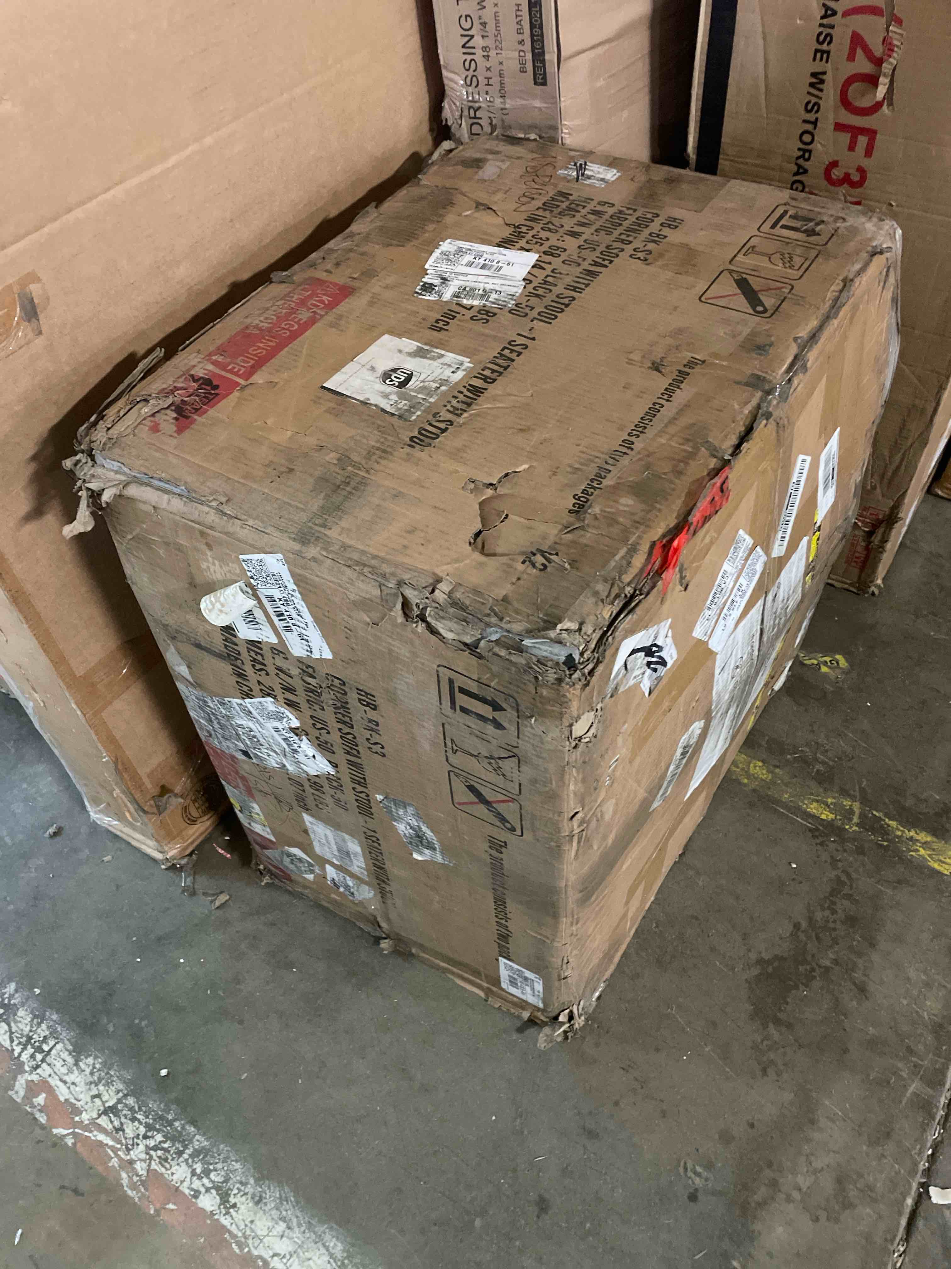 https://s3.amazonaws.com/lotting-images-prod/phillipi/RED5139805_1707168634509.jpeg