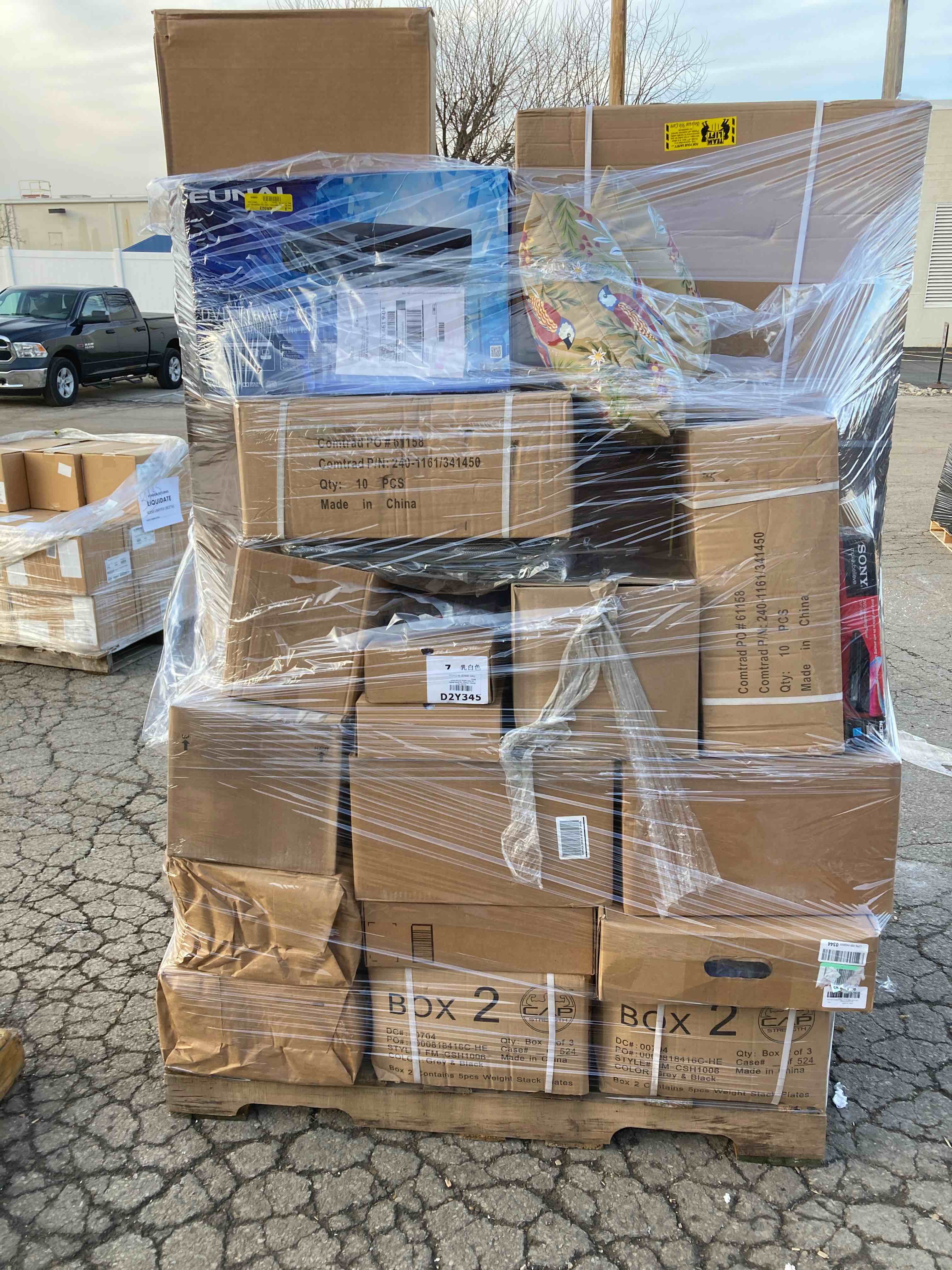 https://s3.amazonaws.com/lotting-images-prod/phillipi/RED5139849_1707343653774.jpeg