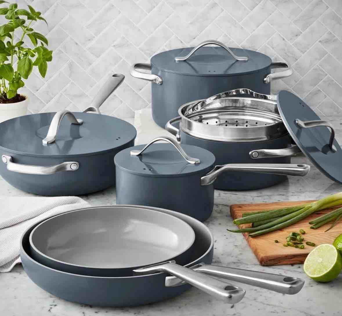 Member's Mark 11-Piece Modern Ceramic Cookware Set (Green)