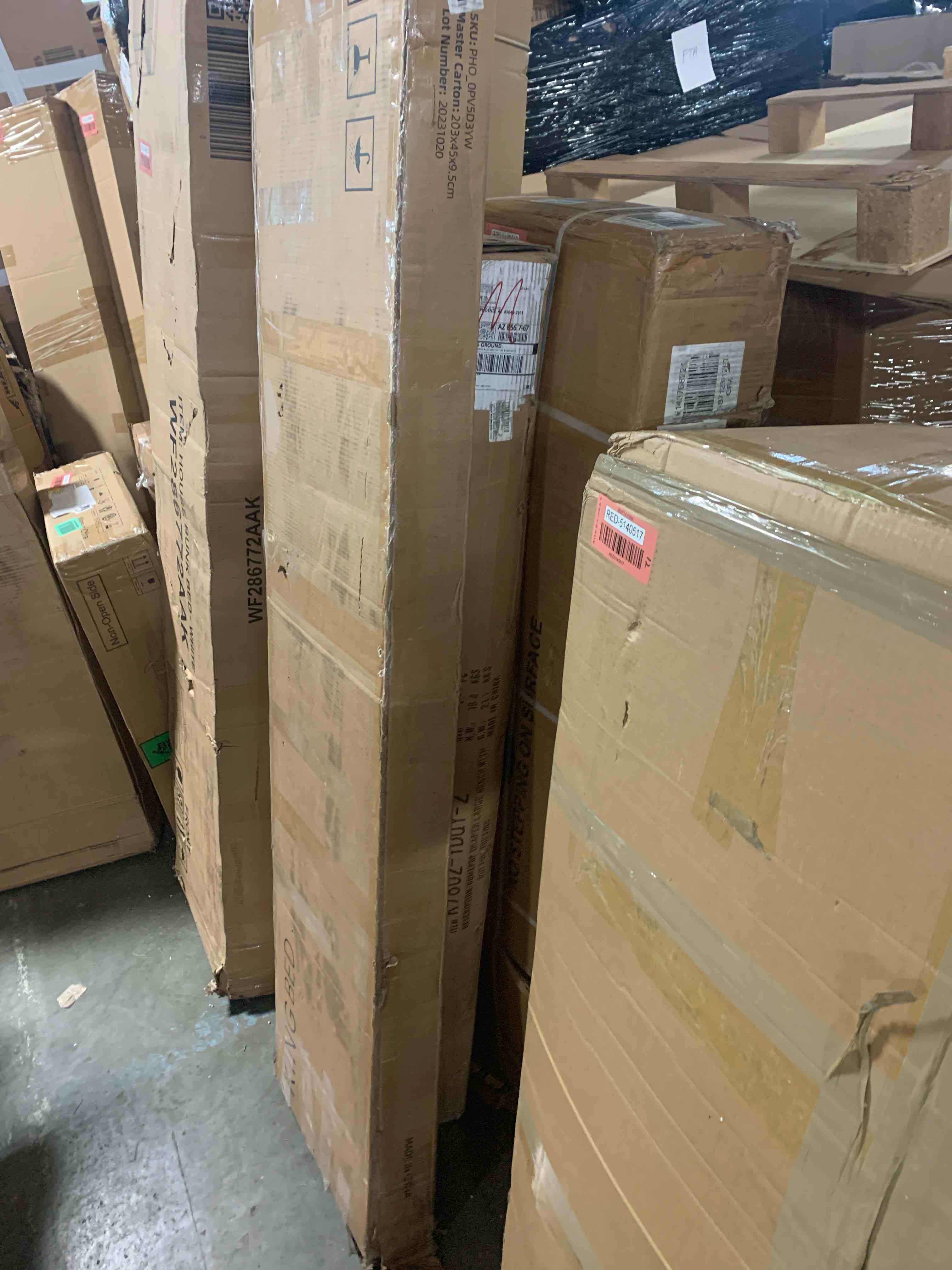 https://s3.amazonaws.com/lotting-images-prod/phillipi/RED5140519_1707497964609.jpeg