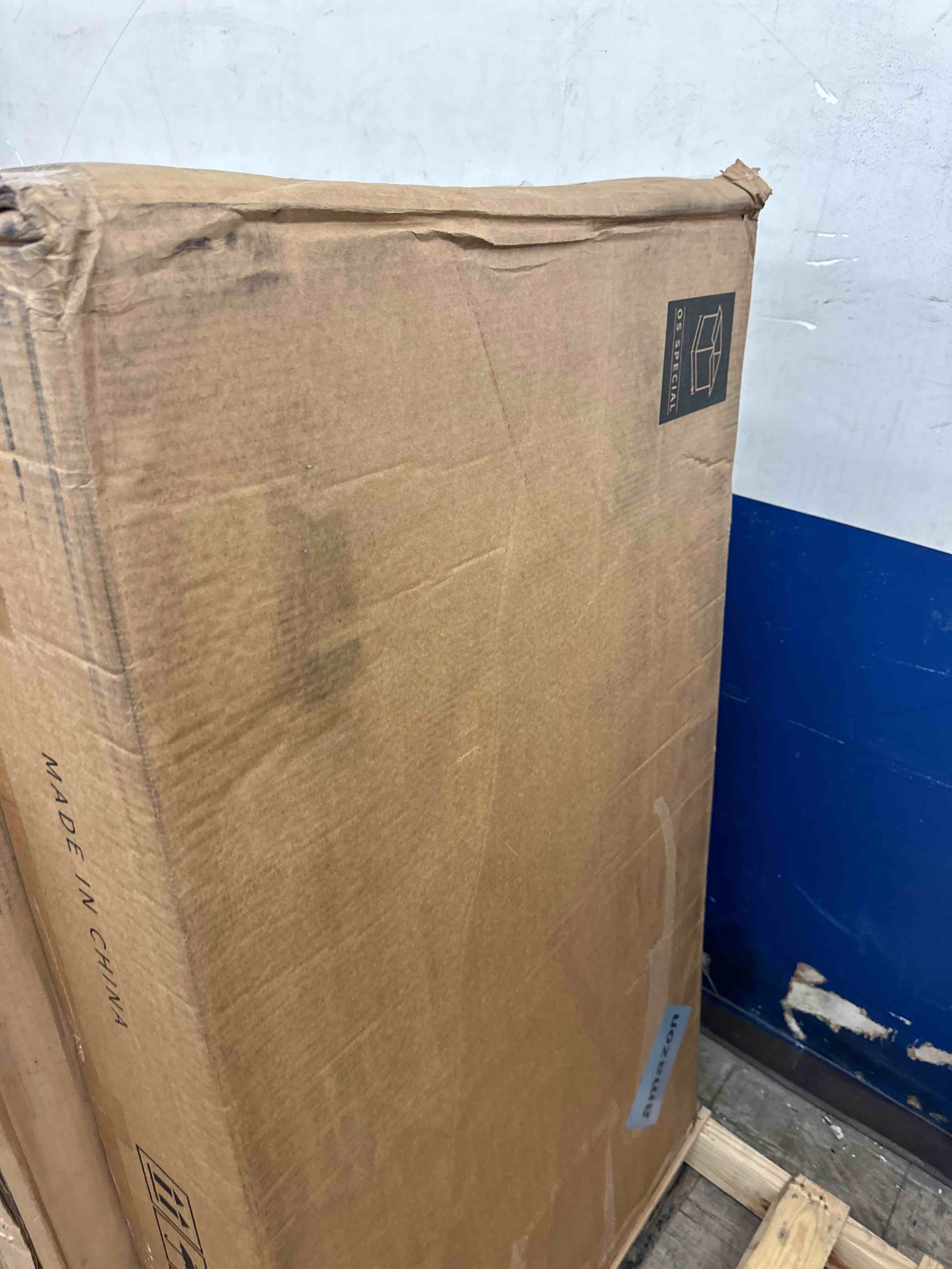 https://s3.amazonaws.com/lotting-images-prod/phillipi/RED5141170_1728314933666.jpeg