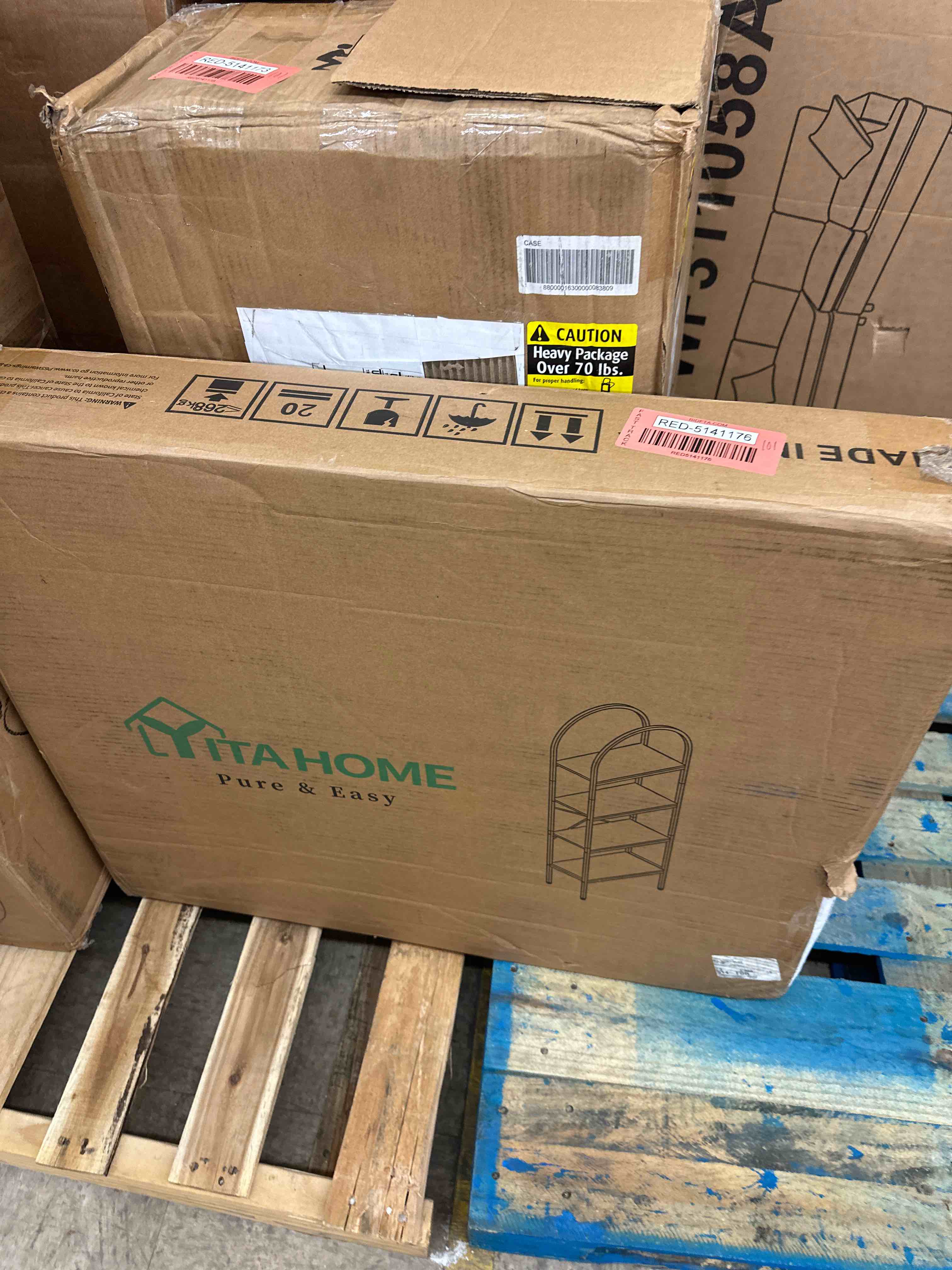 https://s3.amazonaws.com/lotting-images-prod/phillipi/RED5141176_1728316326070.jpeg