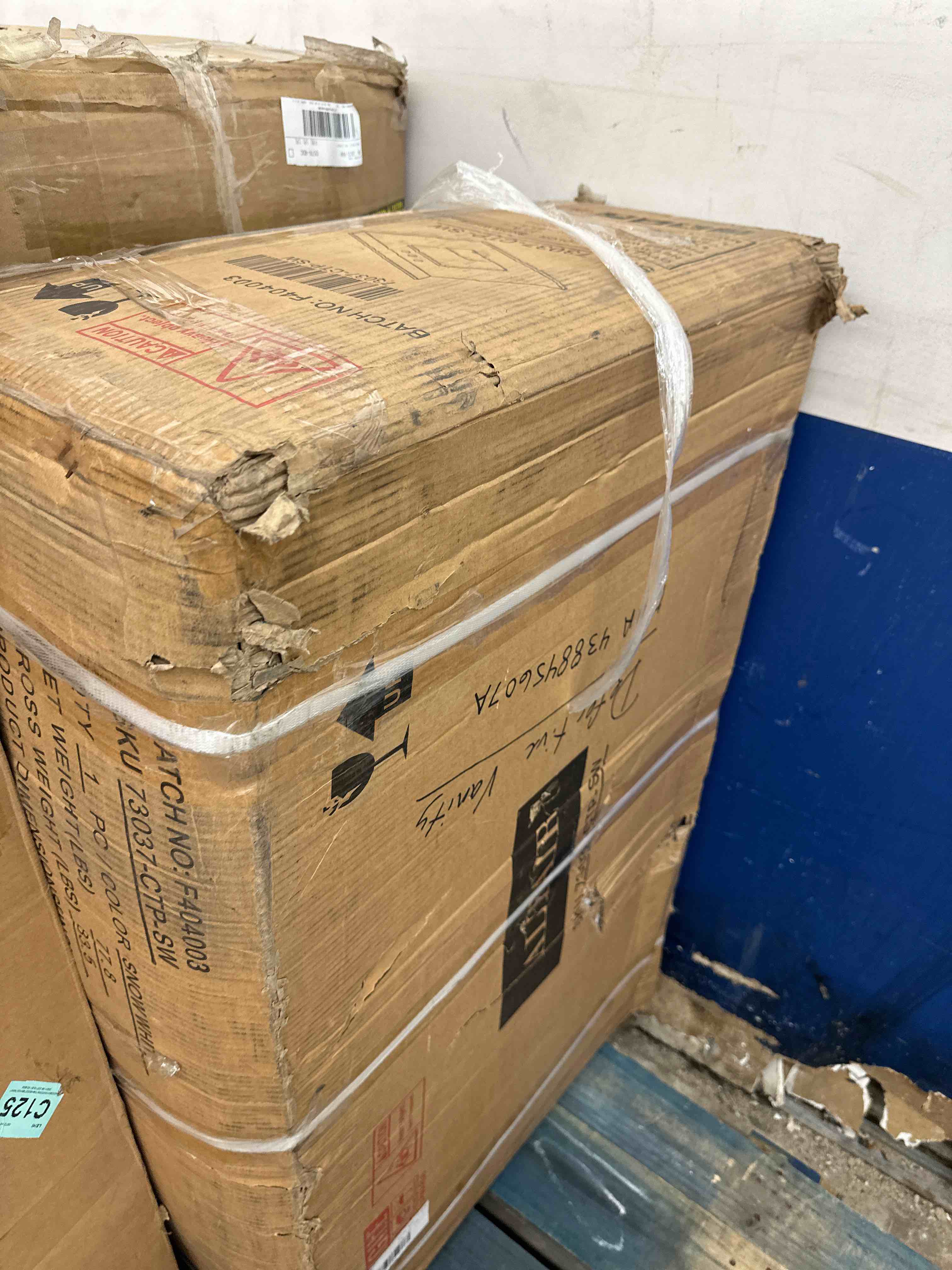 https://s3.amazonaws.com/lotting-images-prod/phillipi/RED5141192_1728320124687.jpeg
