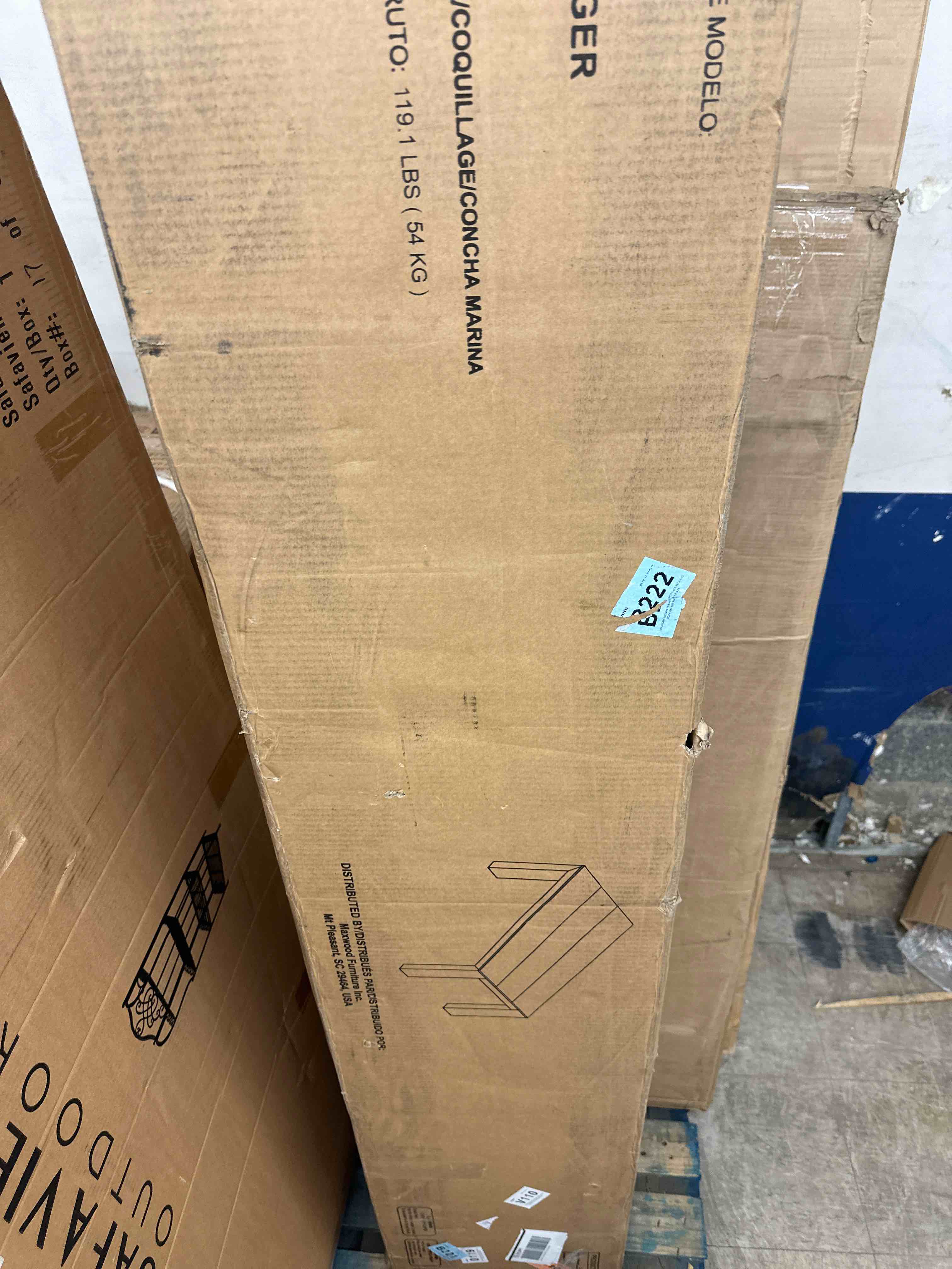 https://s3.amazonaws.com/lotting-images-prod/phillipi/RED5141201_1728322203653.jpeg