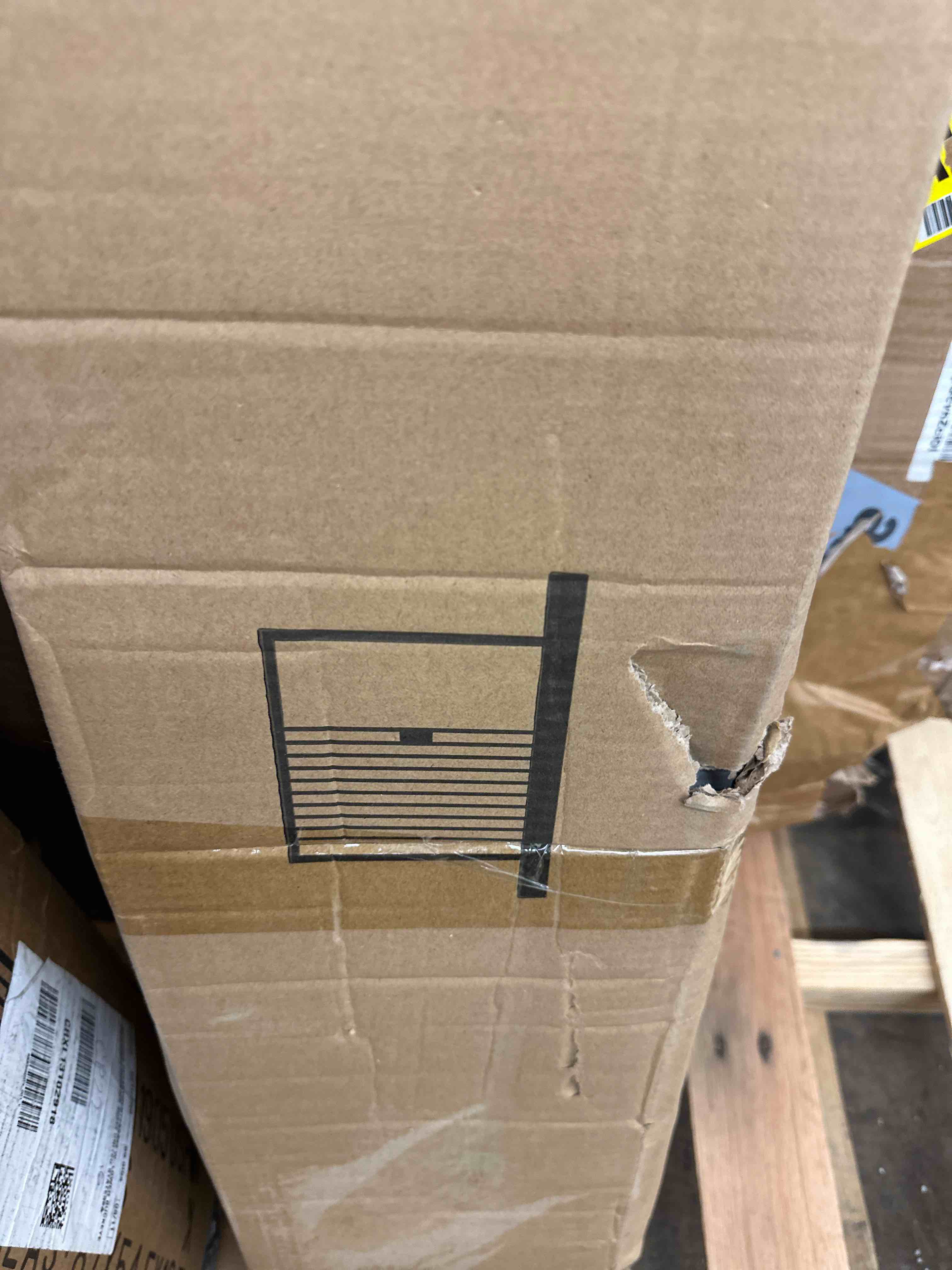 https://s3.amazonaws.com/lotting-images-prod/phillipi/RED5141370_1729608655025.jpeg
