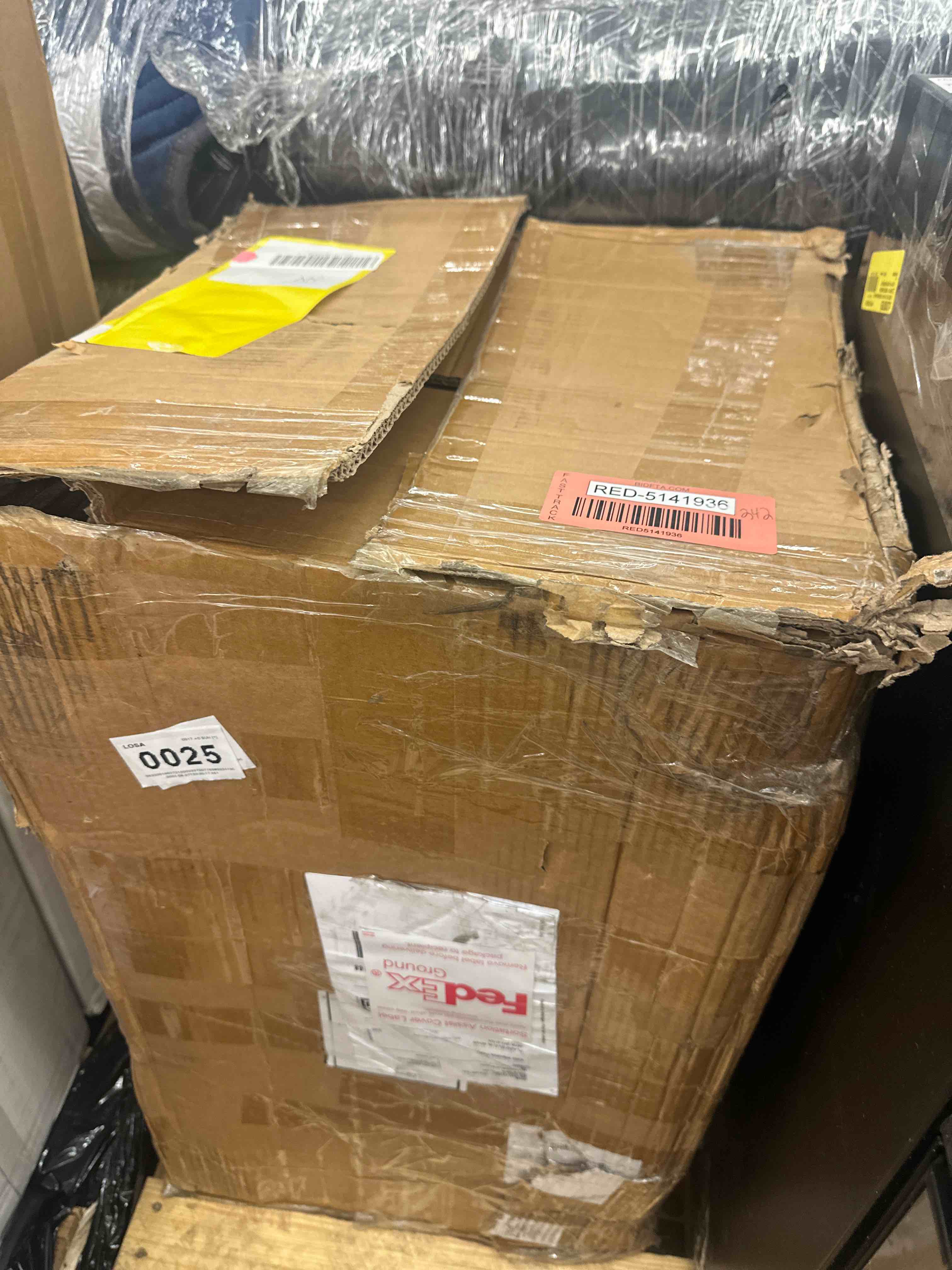 https://s3.amazonaws.com/lotting-images-prod/phillipi/RED5141936_1730992544342.jpeg