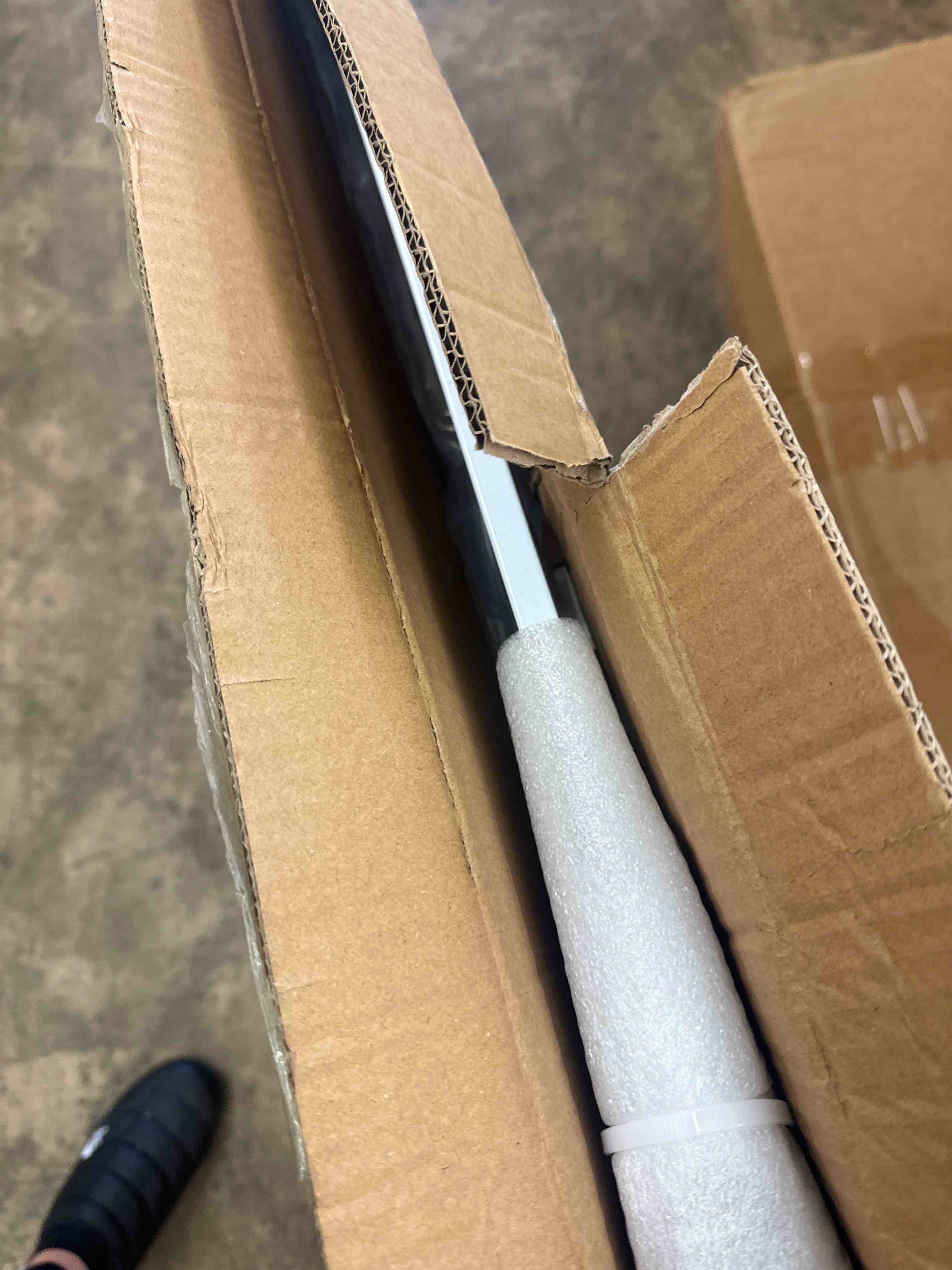 https://s3.amazonaws.com/lotting-images-prod/phillipi/RED5141941_1730992937799.jpeg