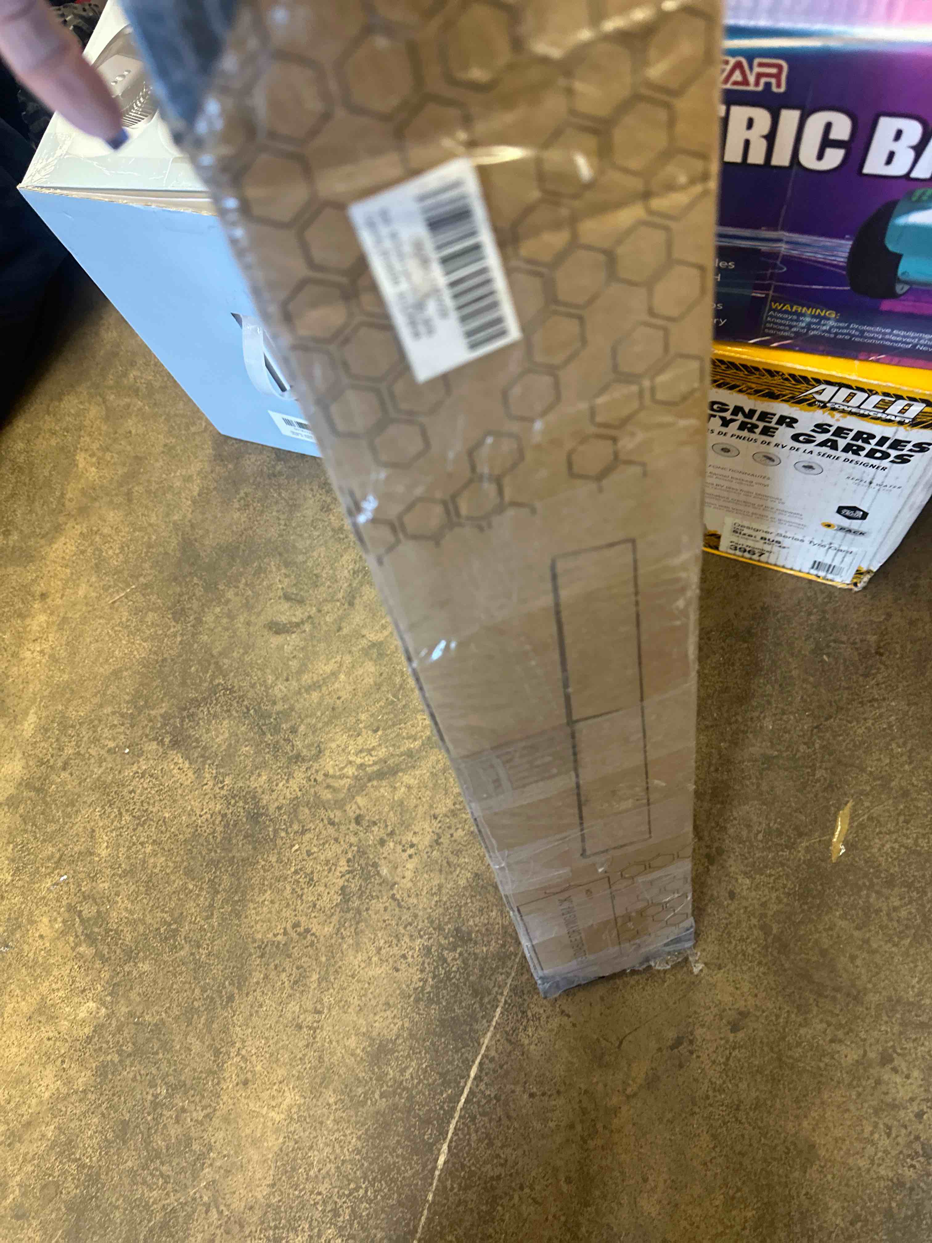 https://s3.amazonaws.com/lotting-images-prod/phillipi/RED5142029_1731083818553.jpeg