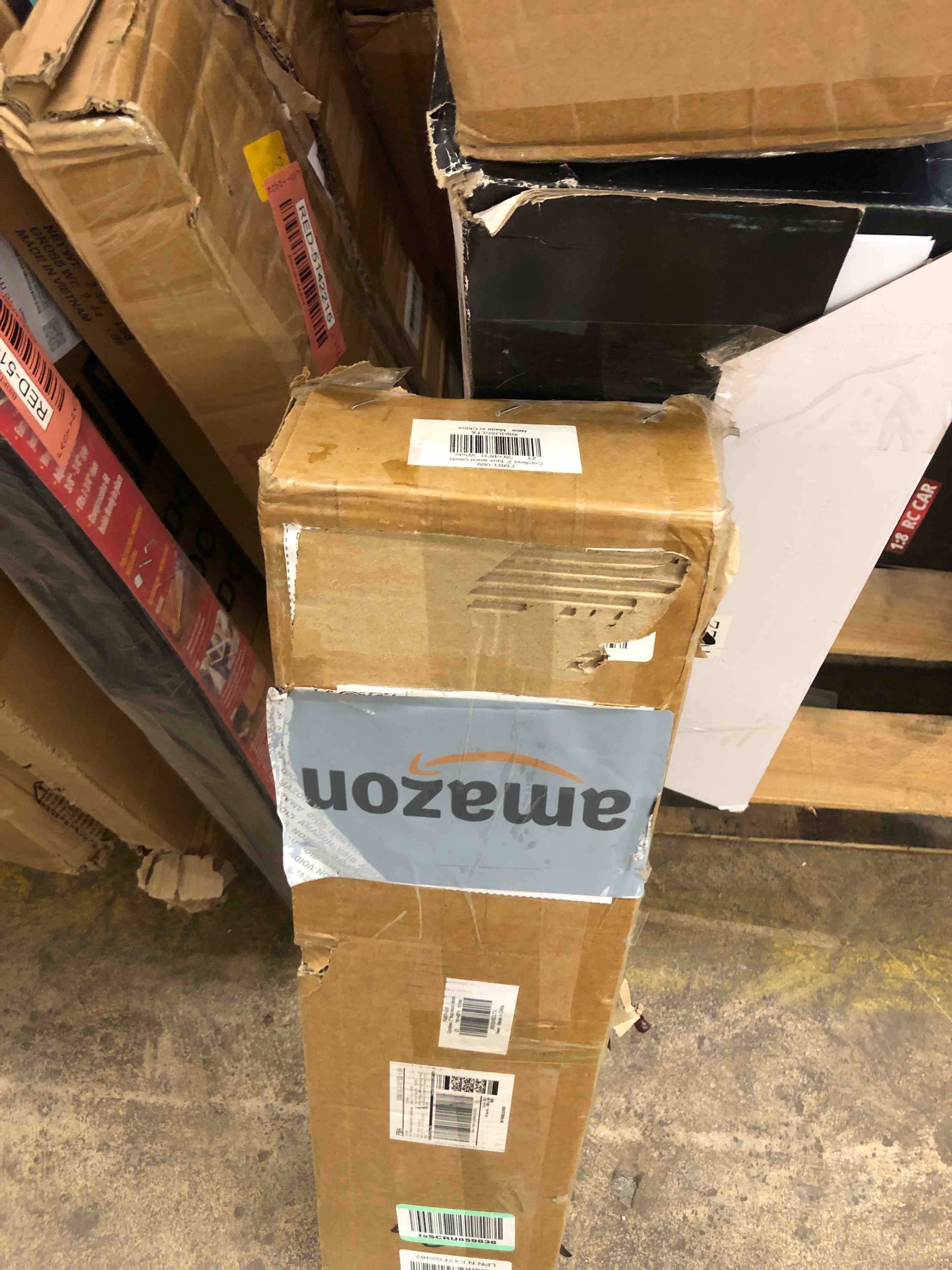 https://s3.amazonaws.com/lotting-images-prod/phillipi/RED5142239_1731686352439.jpeg
