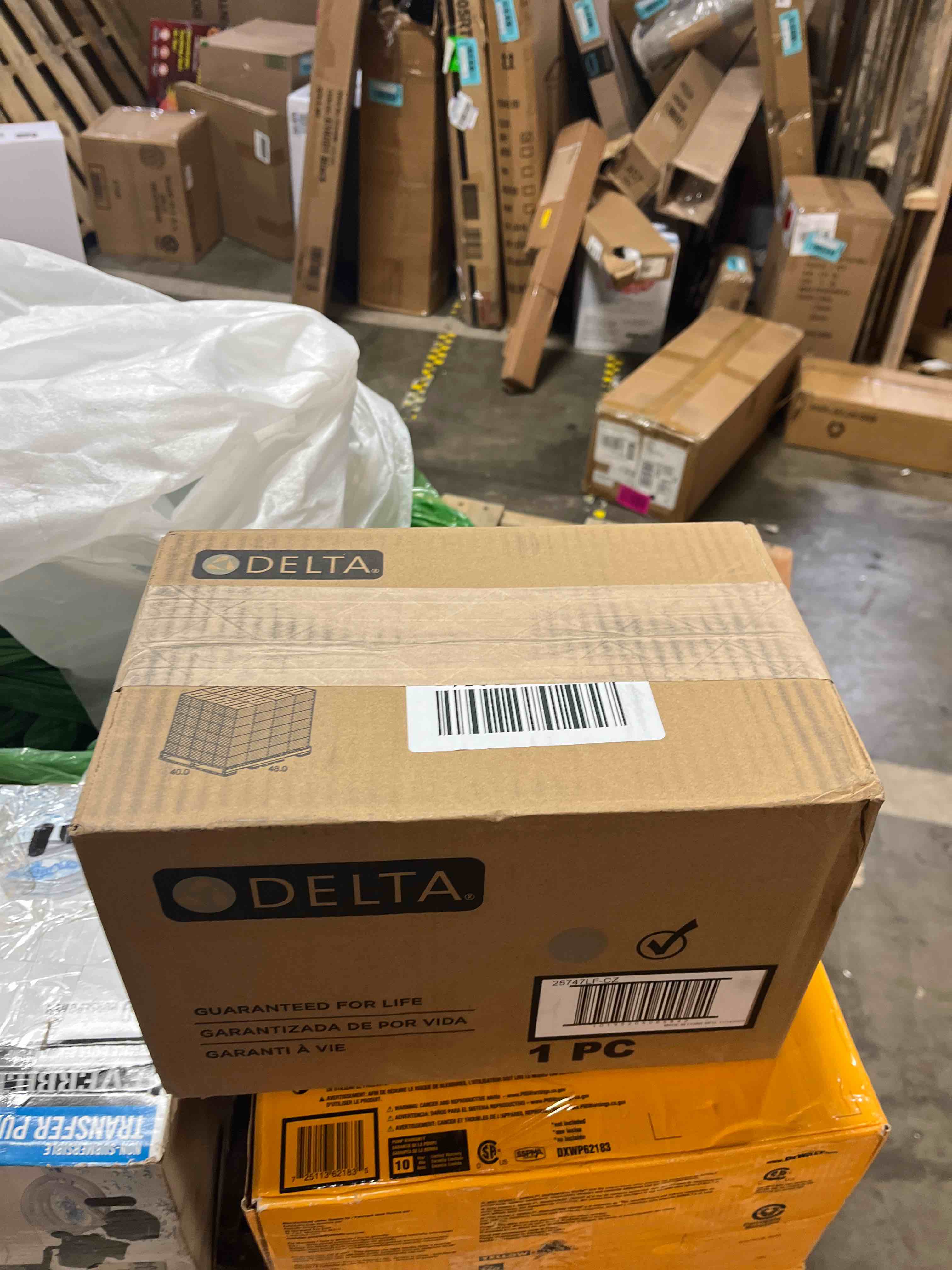 https://s3.amazonaws.com/lotting-images-prod/phillipi/RED5142611_1708635362787.jpeg
