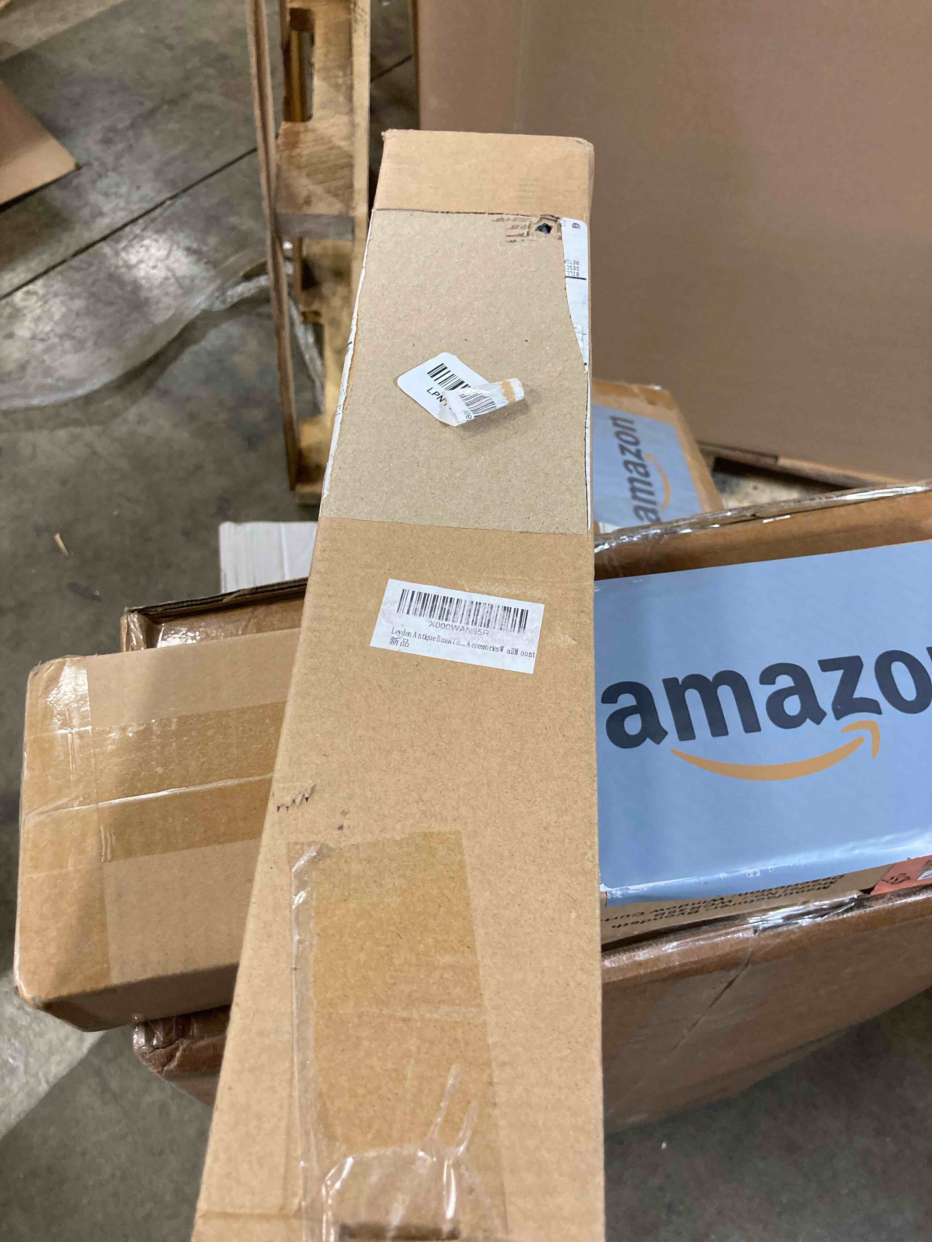 https://s3.amazonaws.com/lotting-images-prod/phillipi/RED5142946_1709742702429.jpeg