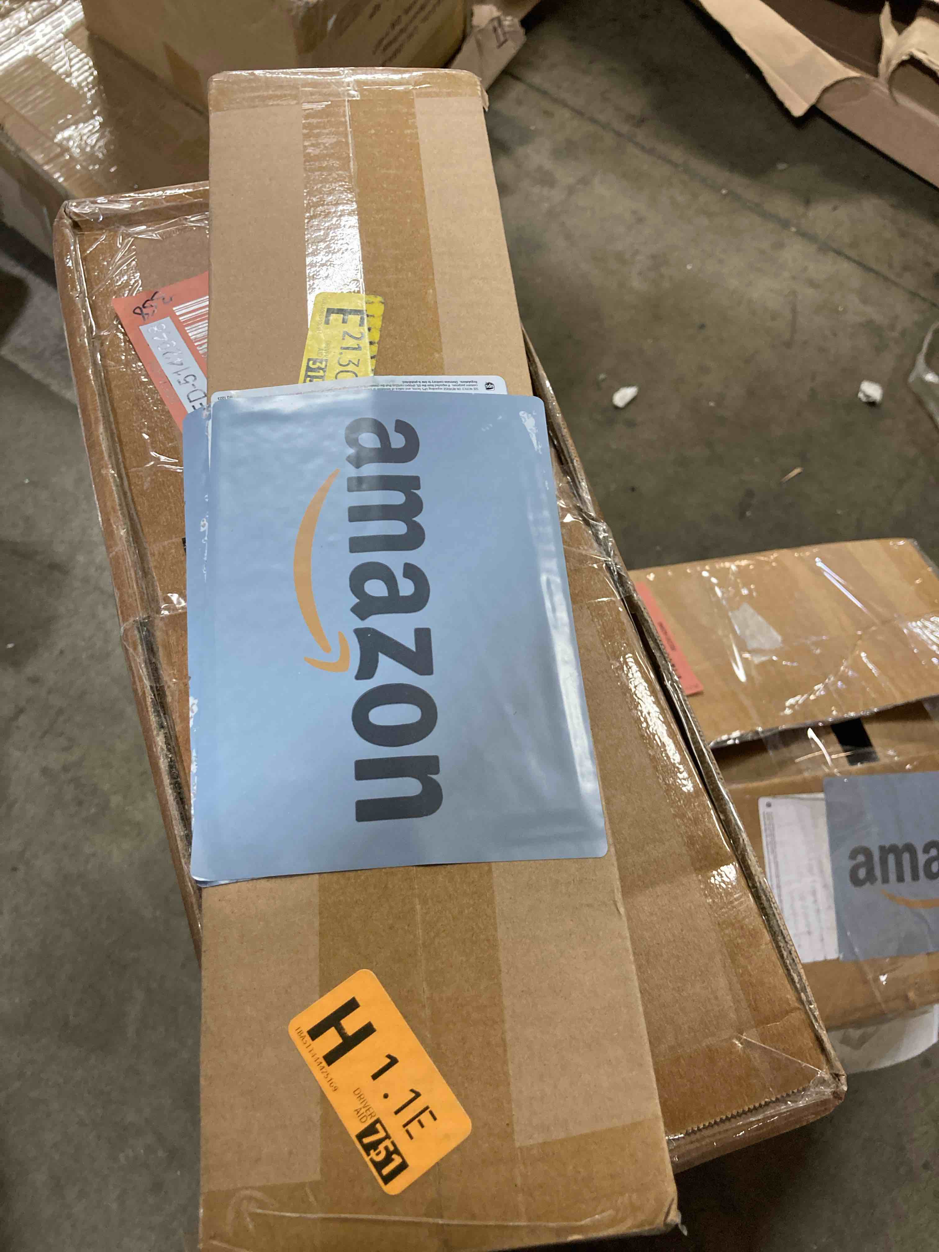 https://s3.amazonaws.com/lotting-images-prod/phillipi/RED5142947_1709742626501.jpeg