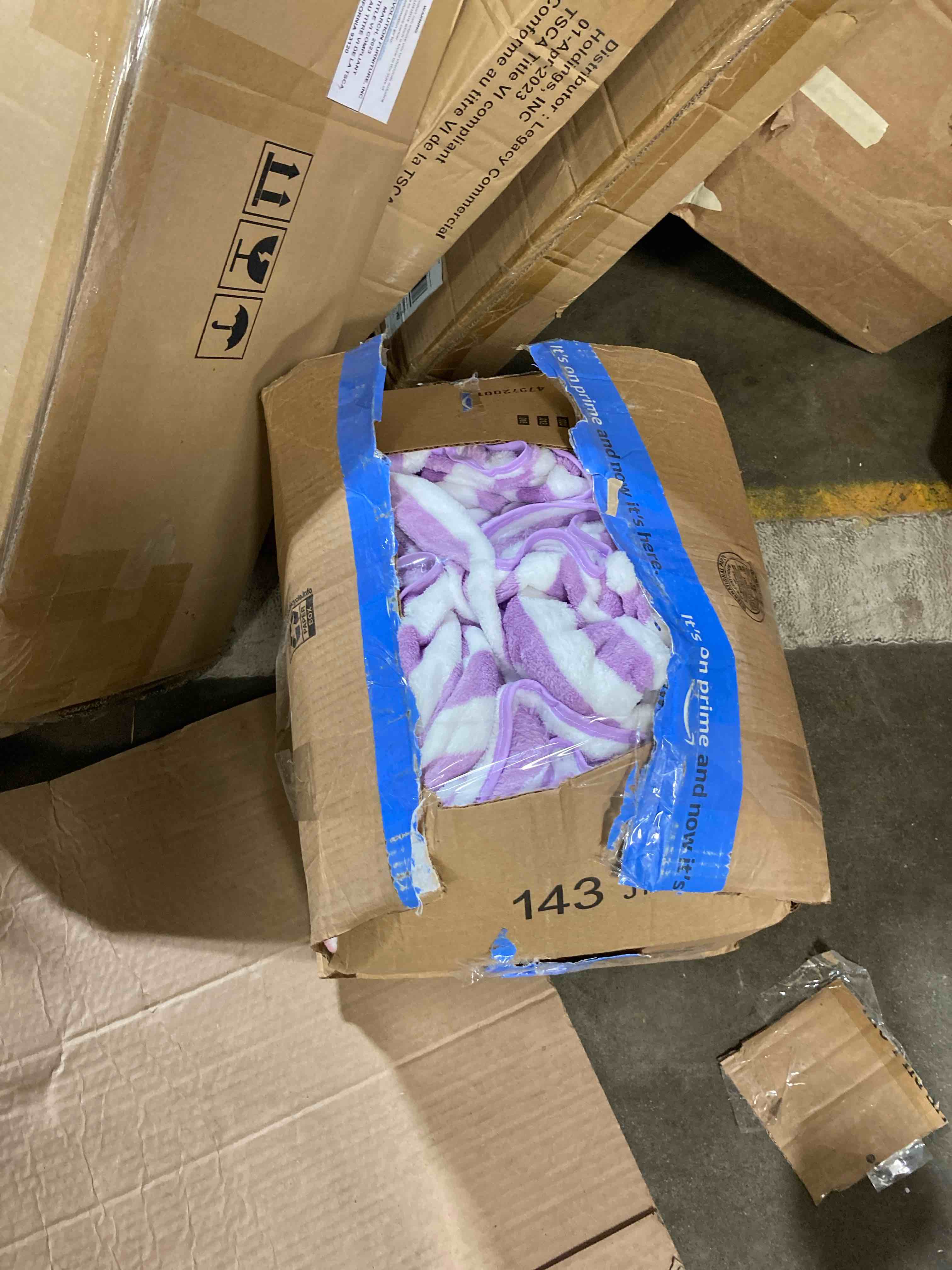 https://s3.amazonaws.com/lotting-images-prod/phillipi/RED5142951_1709741886896.jpeg