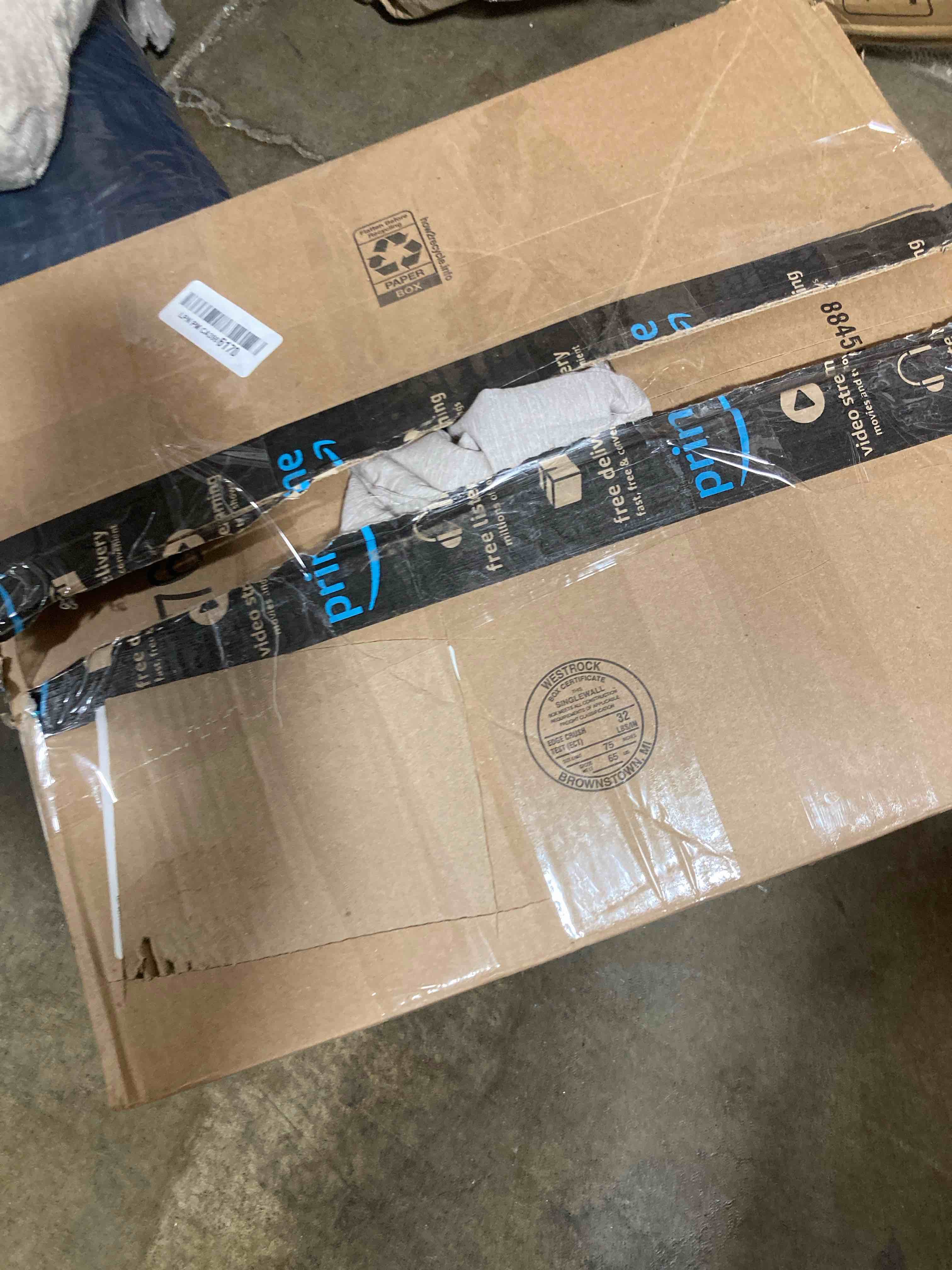 https://s3.amazonaws.com/lotting-images-prod/phillipi/RED5143120_1709831359843.jpeg