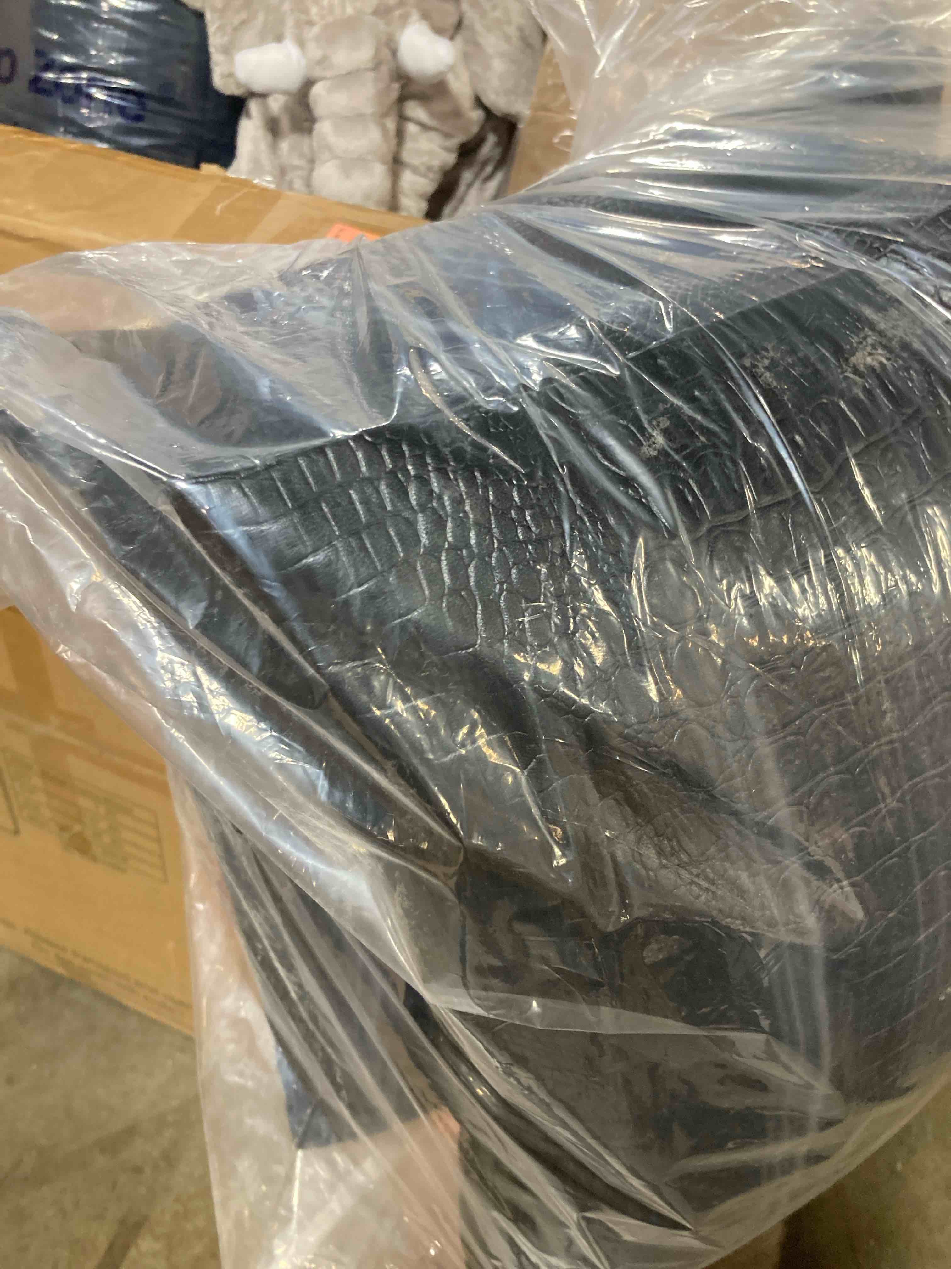 https://s3.amazonaws.com/lotting-images-prod/phillipi/RED5143125_1709834722482.jpeg